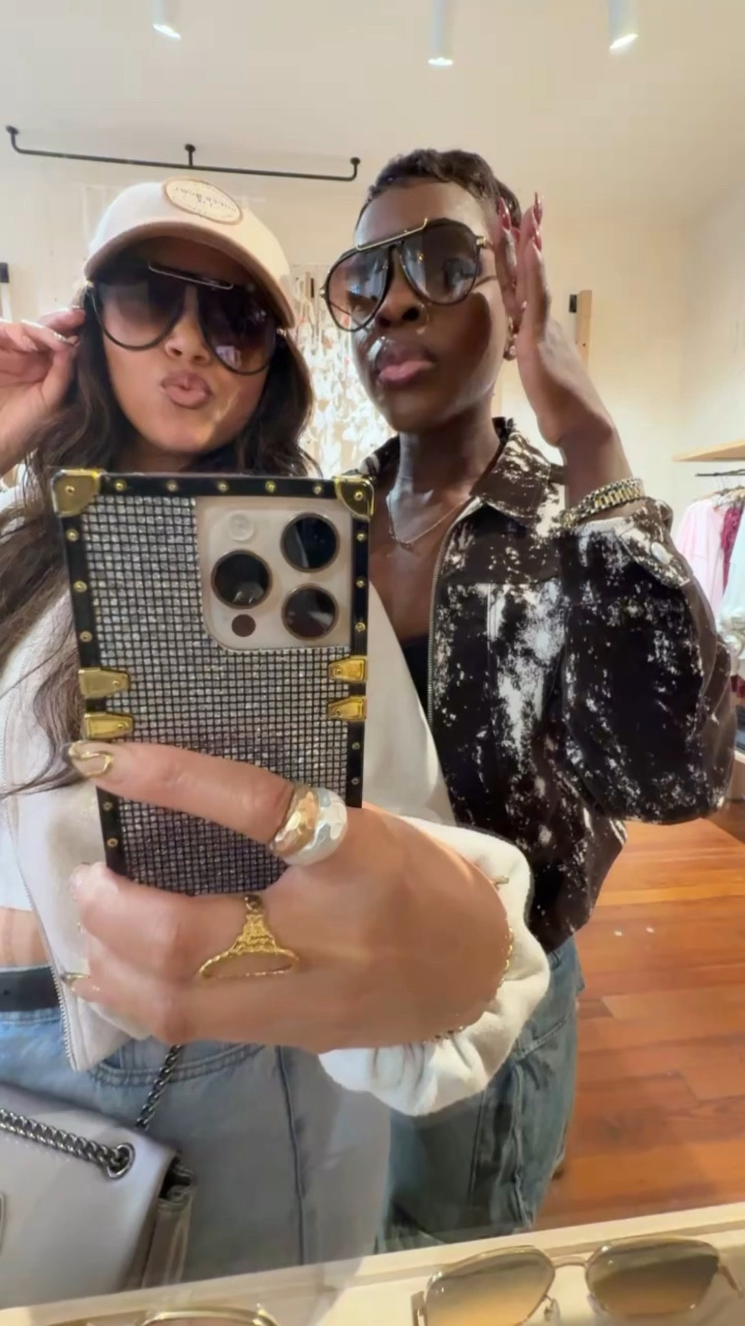 Friendship sunnies! They looked good on both of us ✨✨