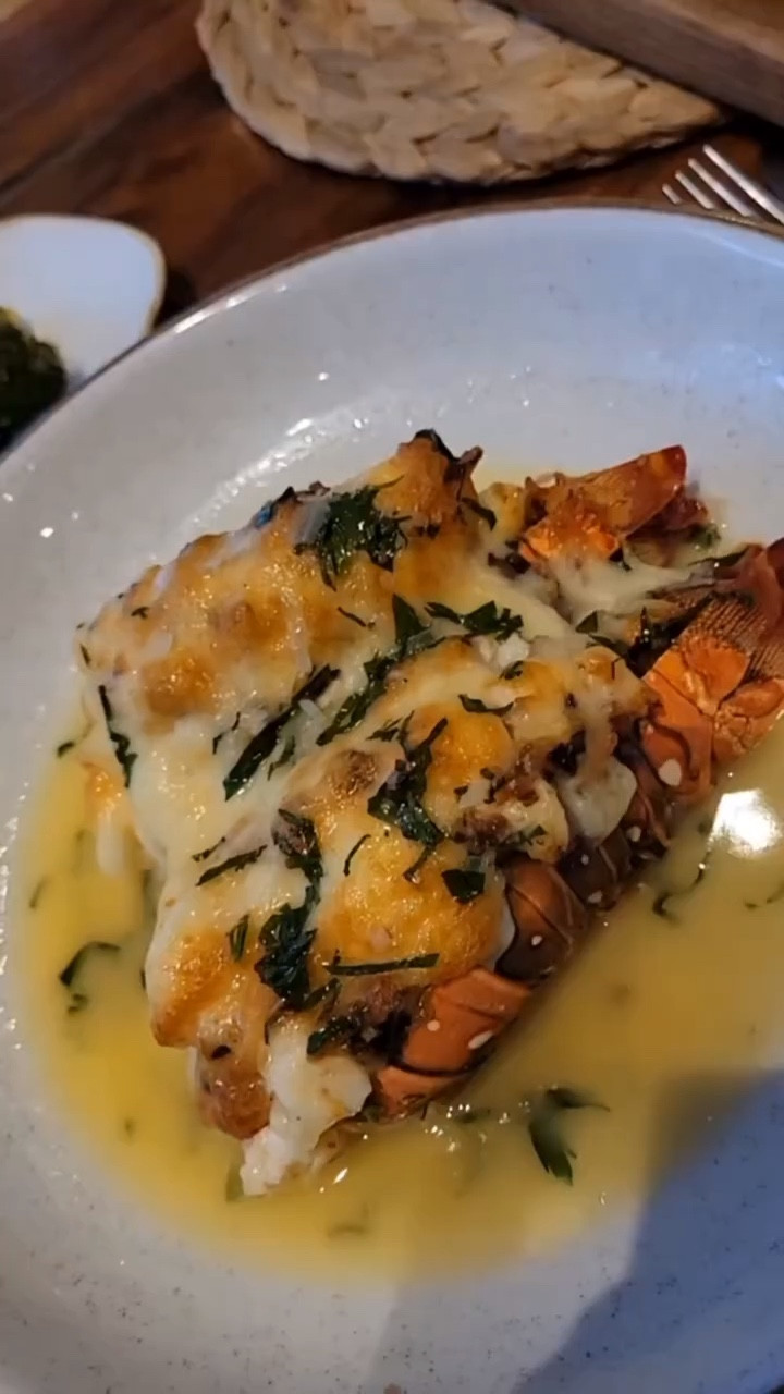 Traveling foodies will love the freshness and variety of the food options in Roatan, Honduras. There is a little something for everyone!
.
.
#travelingfoodie #travel #foodie #roatan #honduras

#LTKselfcare #LTKTravel #LTKfoodie