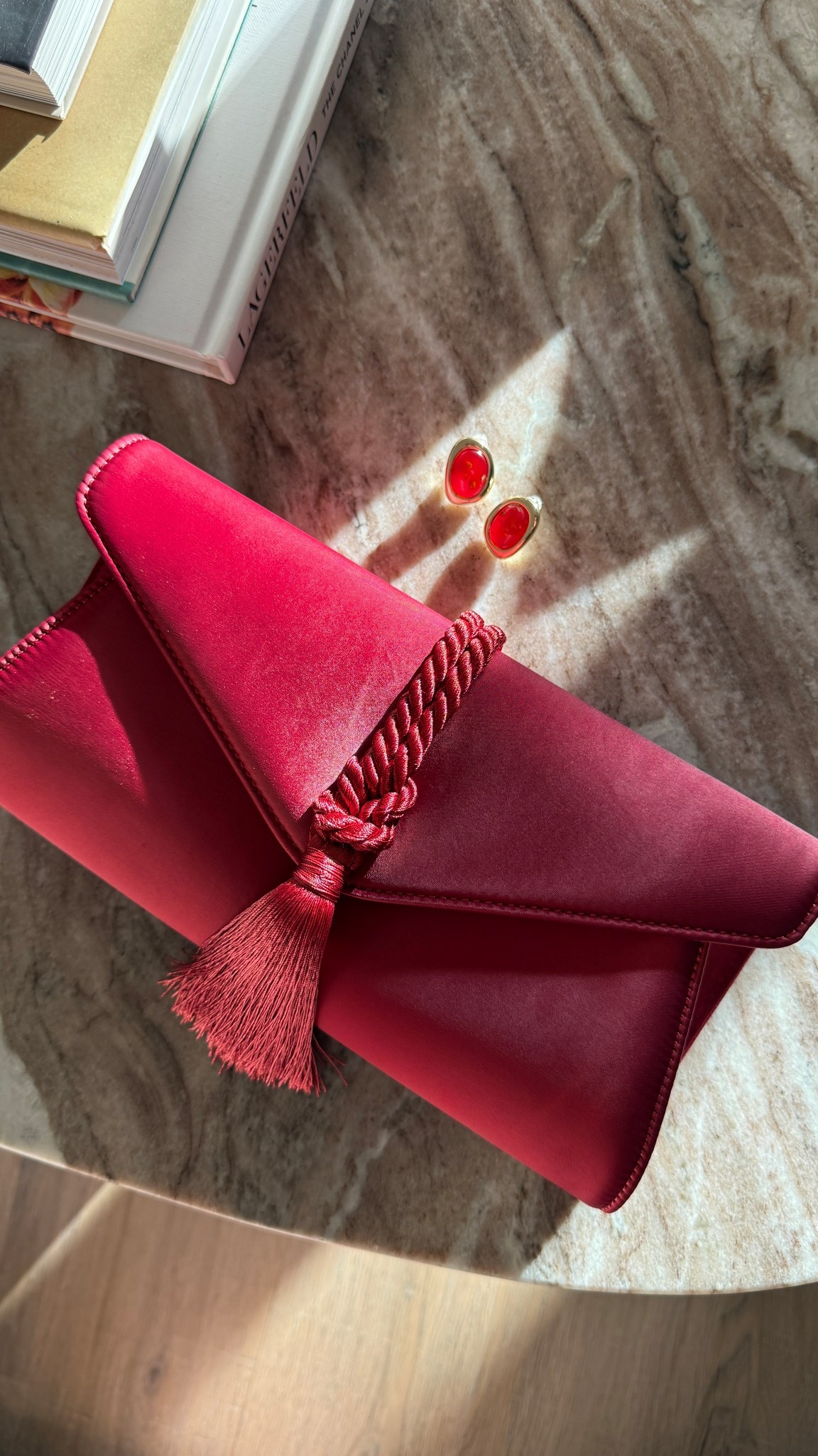 Holiday clutch + earring pairing! 

#LTKHoliday #LTKGiftGuide