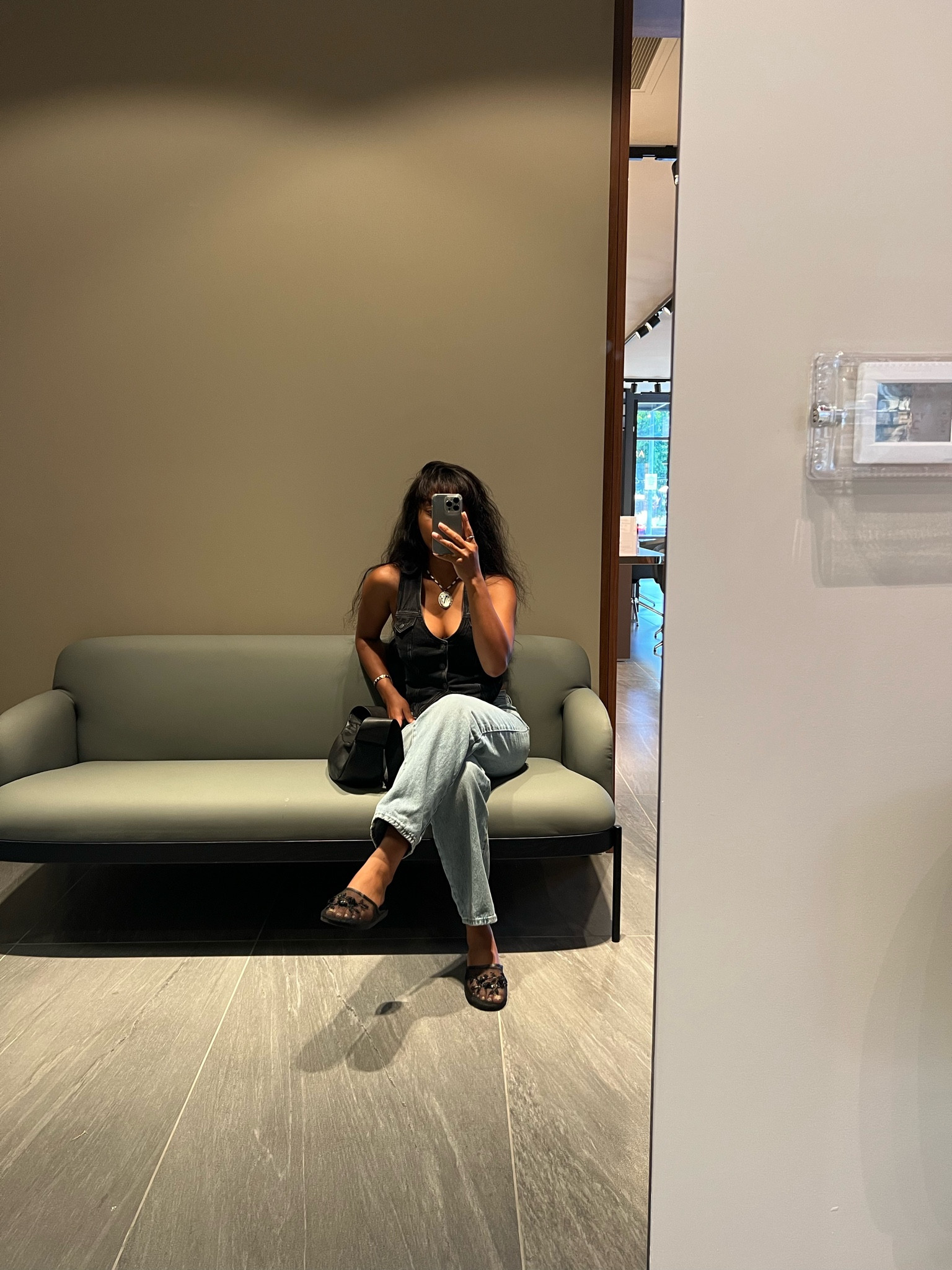 black vest, bag and slippers. blue jeans.

#LTKItBag #LTKShoeCrush #LTKStyleTip