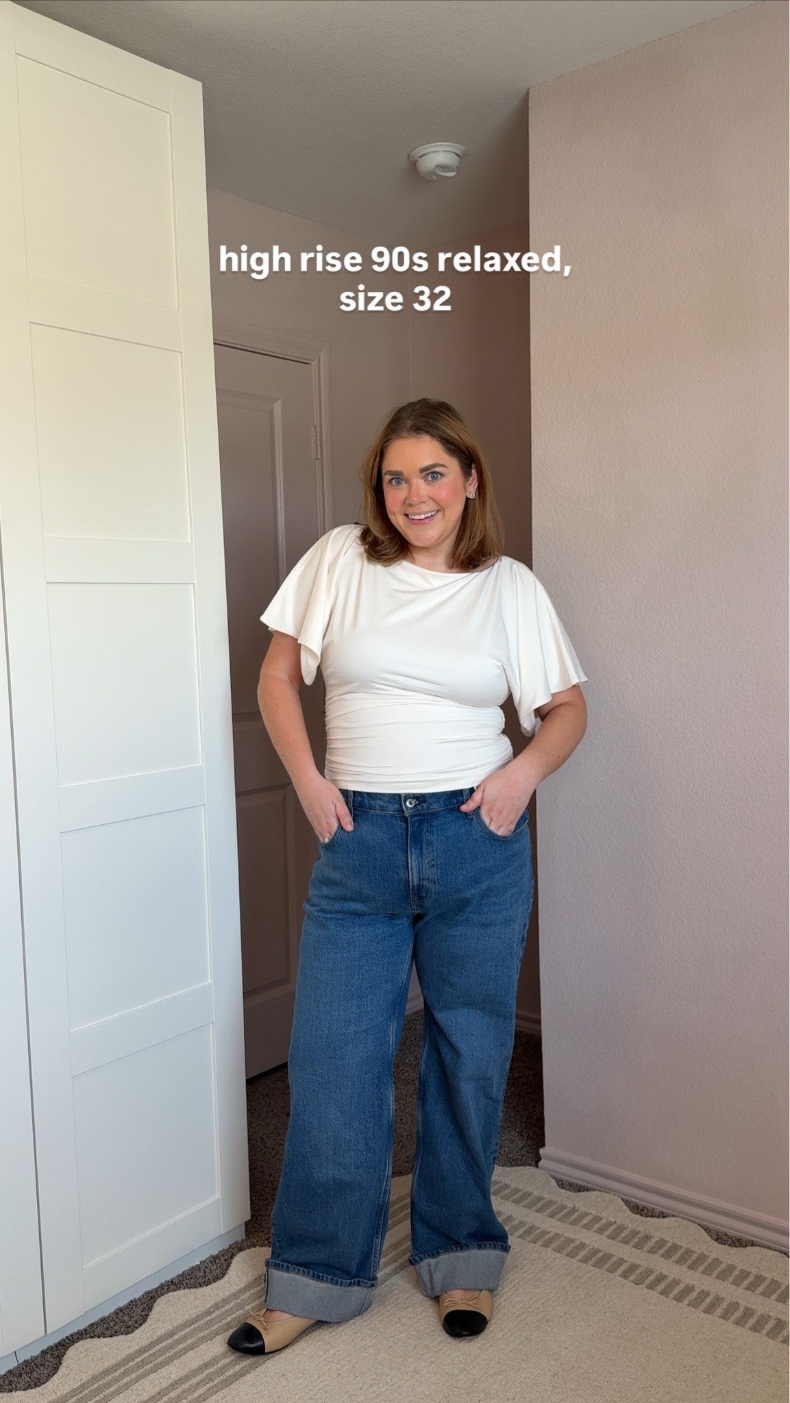 Abercrombie jeans on sale. These are between a straight jean and a wide leg. Use code AFDENIM

#LTKSaleAlert