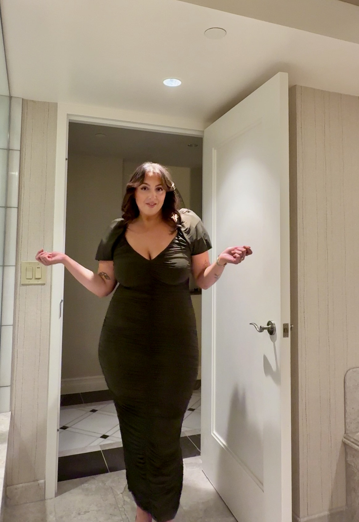 A dress that was MADE for curves!  

 #LTKgrwm #LTKMidsize #LTKPlusSize