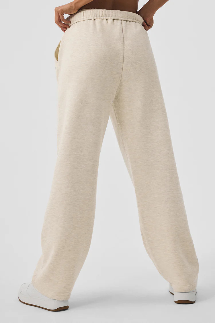 Accolade Straight Leg Sweatpant - Burgundy | Alo Yoga (US)