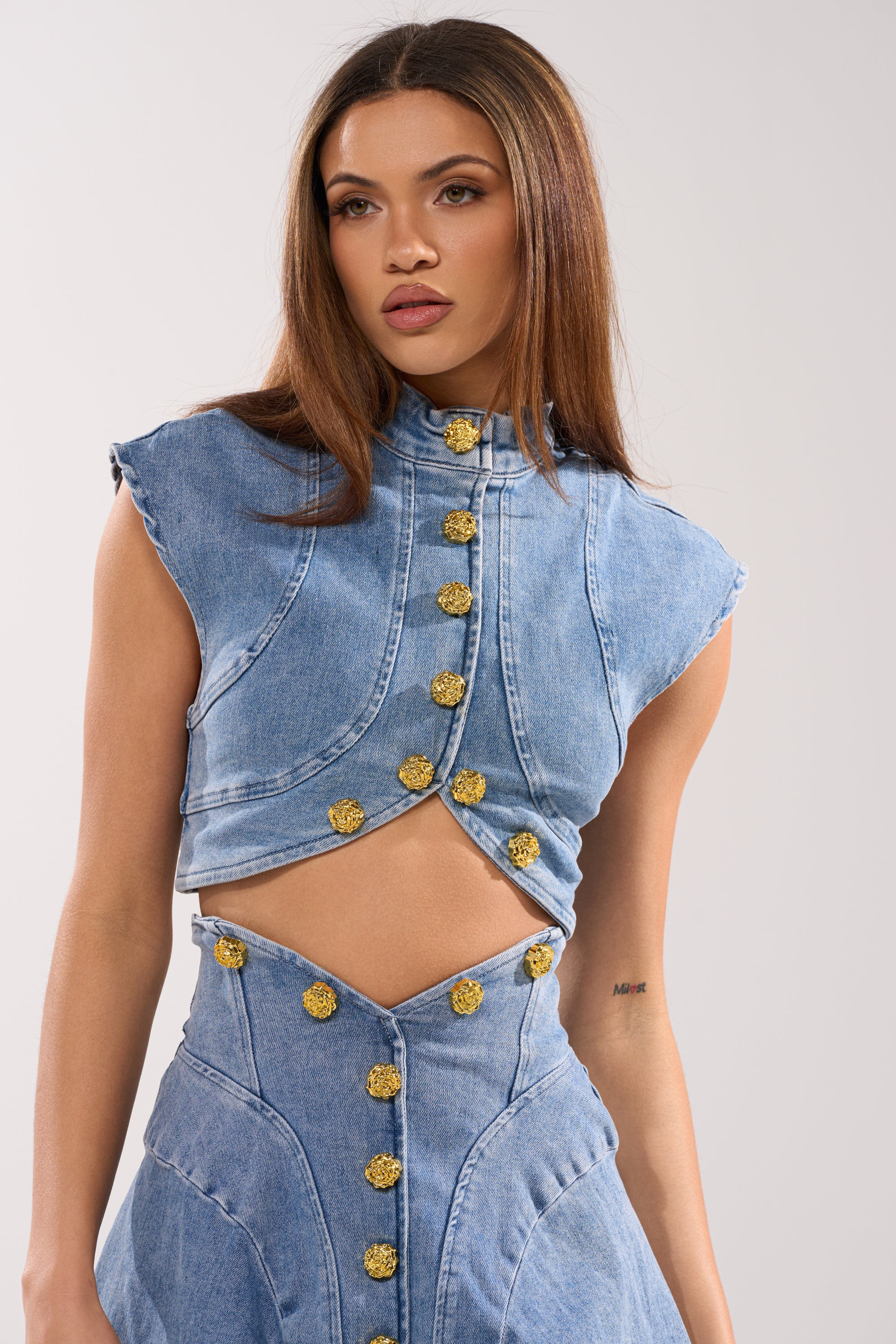 GIVE IT TO ME BABY DENIM BUTTON DOWN | AKIRA