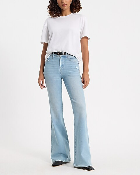 Mid Rise Light Wash Hyper Sculpt '70s Flare Jeans | Express