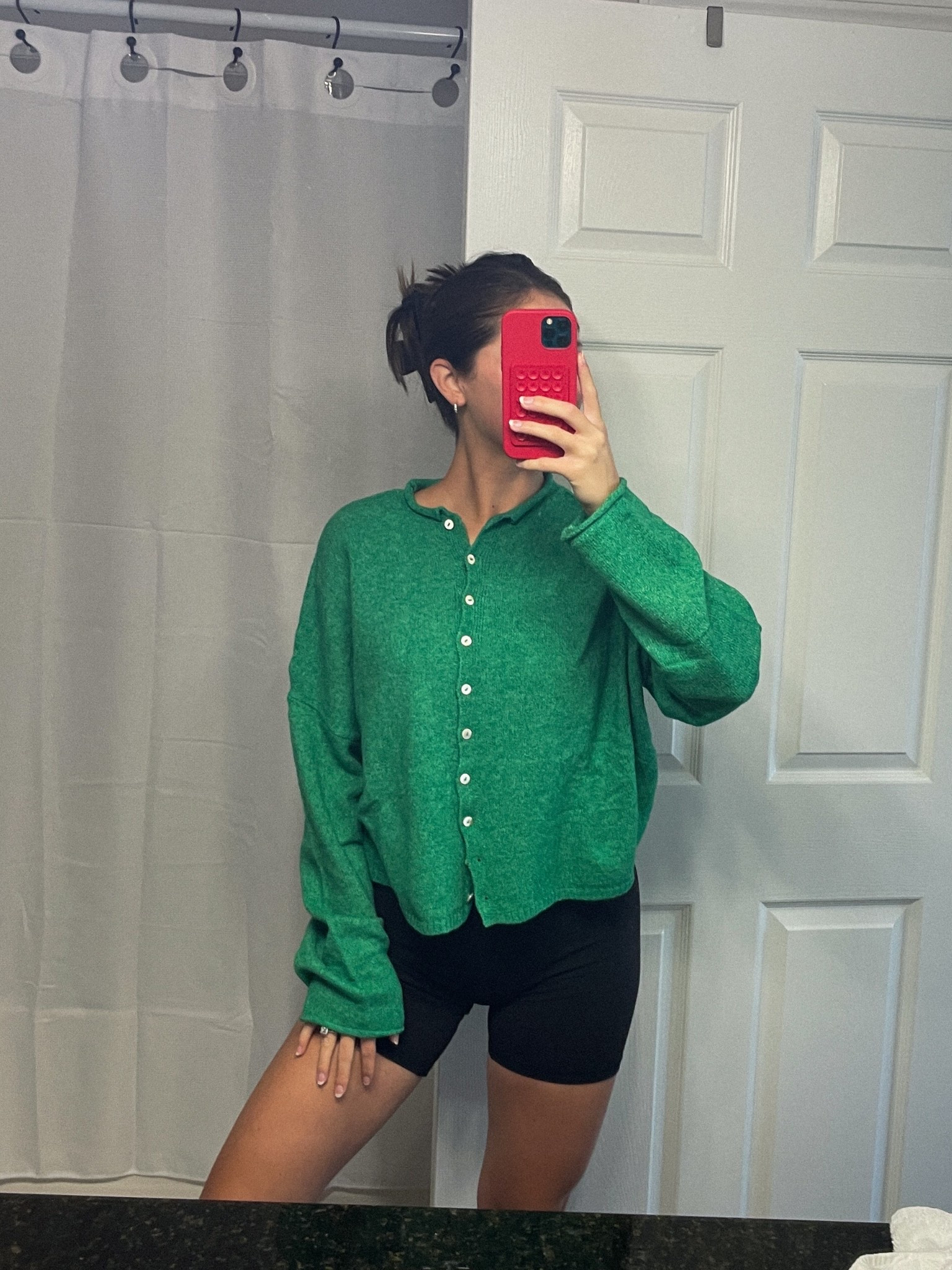 softest cardigan!! 💚