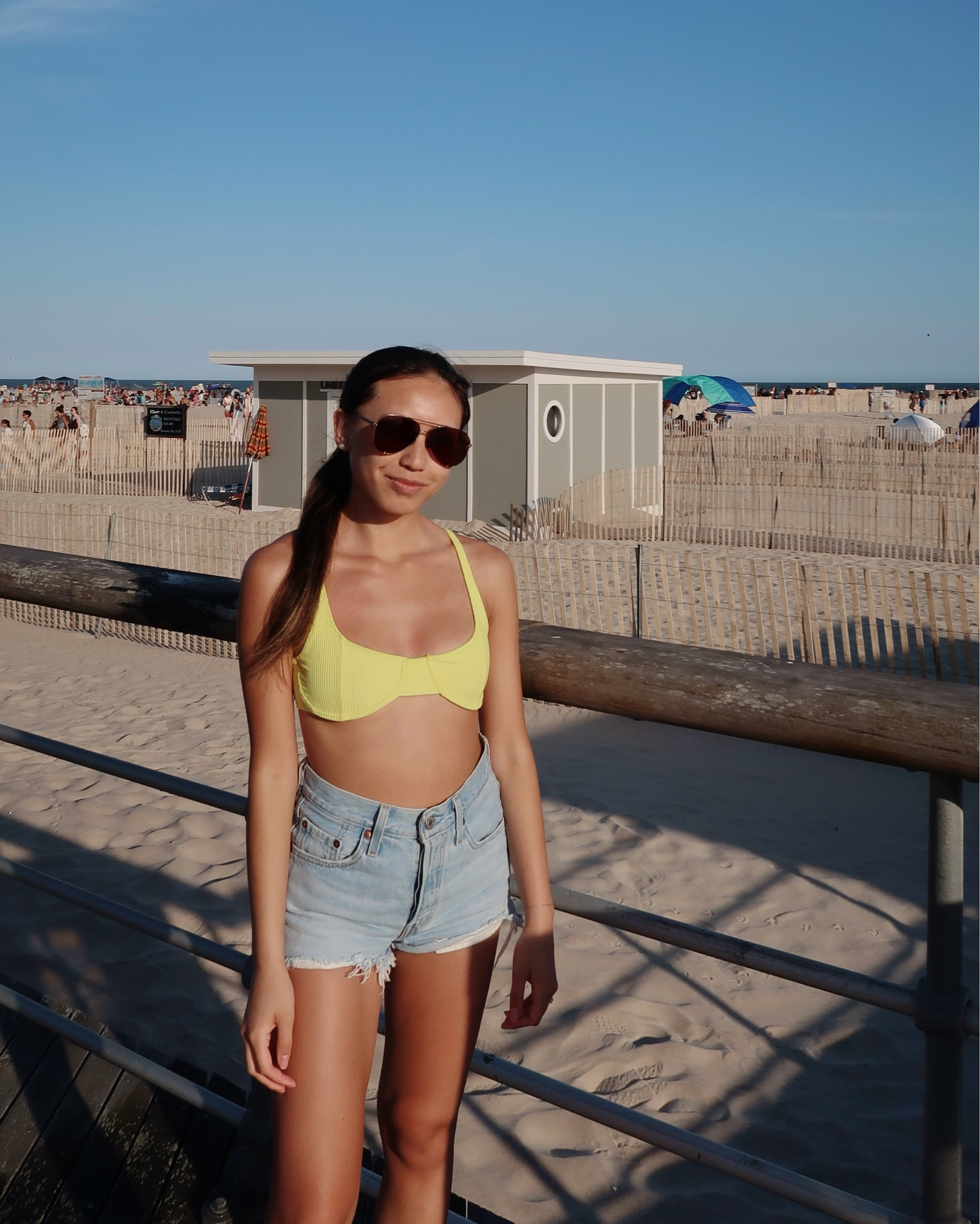 Frankie’s Bikinis top
Levi’s shorts
Dezi sunnies 

#LTKSwim