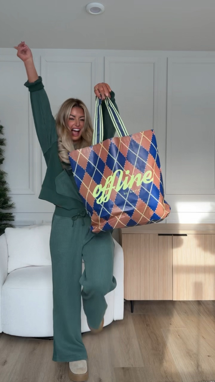 Cozy Aerie haul ✨ 

Aerie athleisure, Aerie cozy outfits, Aerie haul 2025, Aerie try-on haul, Aerie loungewear, Aerie activewear, Aerie winter haul, Aerie new arrivals, cozy Aerie athleisure haul, Aerie winter cozy outfits, Aerie matching sets haul, best Aerie loungewear sets, Aerie leggings try on, Aerie oversized sweatshirts, Aerie comfy outfit ideas, Aerie everyday athleisure, Aerie mom-friendly outfits, Aerie softest leggings, Aerie off-duty outfit haul, Aerie airport outfit ideas, cozy aesthetic outfits, athleisure outfit inspo, winter athleisure haul, comfy mom outfits, TikTok viral Aerie, cozy capsule wardrobe, best loungewear for busy moms, soft girl cozy outfits, #AerieHaul, #AerieAthleisure, #AerieTryOn, #CozyAthleisure, #AerieOutfits, #AerieLoungewear, #WinterAthleisure, #CozyGirlSeason, #MomOutfitInspo

#LTKSaleAlert #LTKootd #LTKFindsUnder50