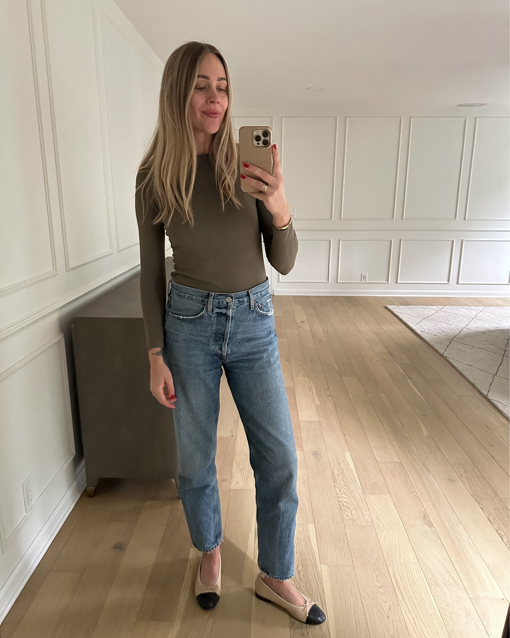 Top (size xs - runs big) on sale!!
Jeans tts

#LTKSaleAlert #LTKOver40 #LTKStyleTip