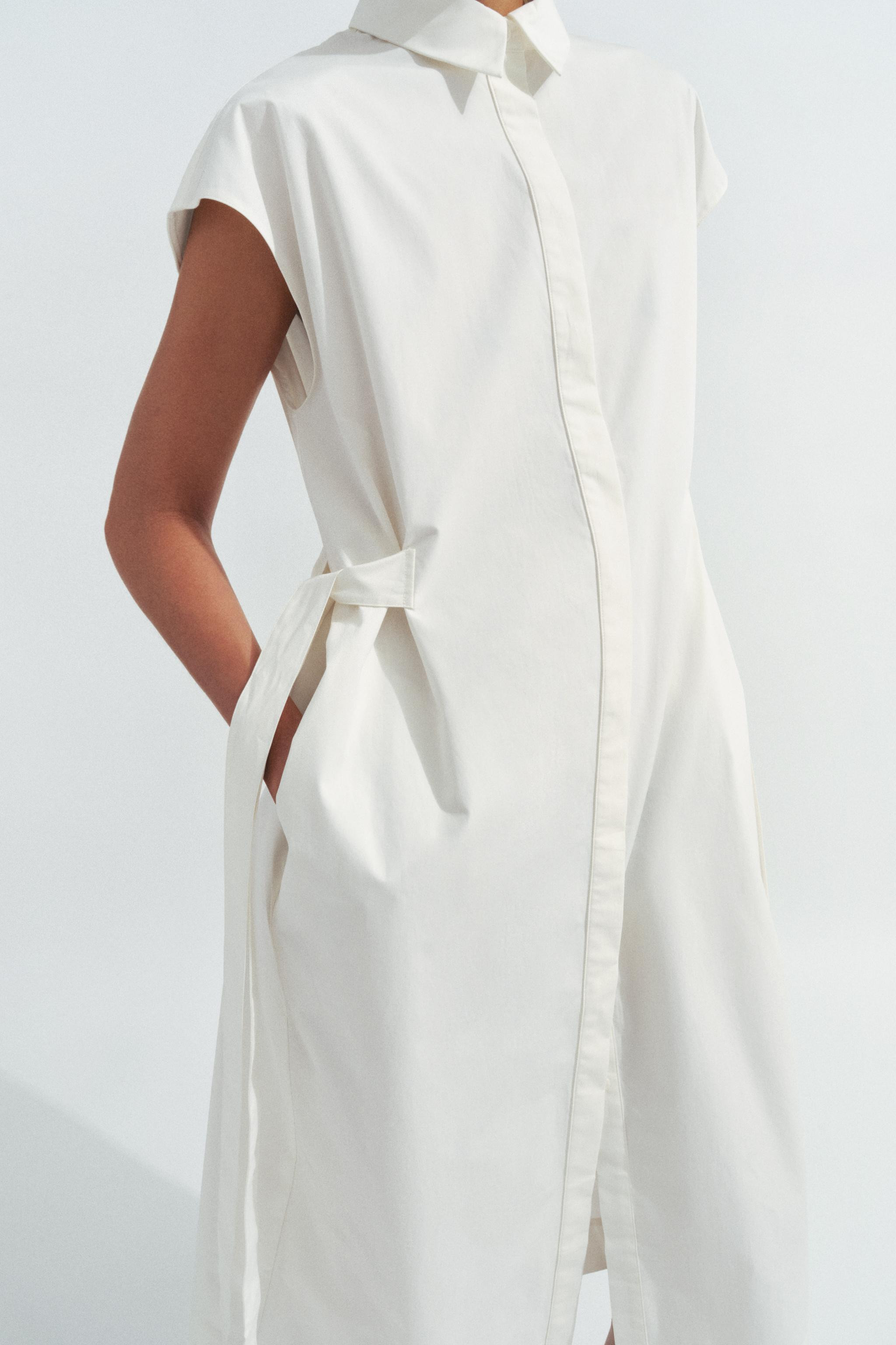 ZARA WOMAN COLLECTIONDress with main fabric made of cotton yarn. Lapel collar and sleeveless. Adj... | Zara US