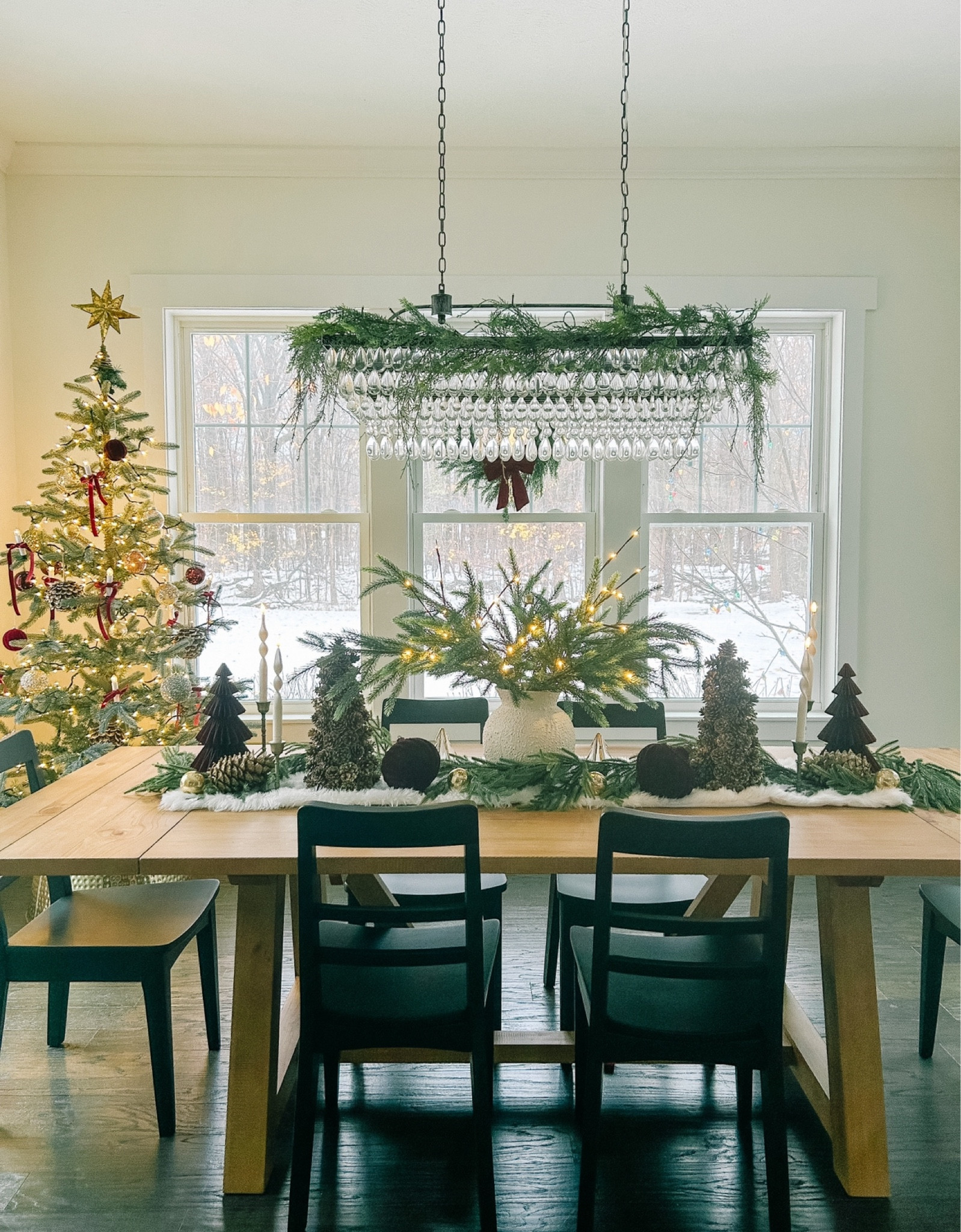 Holiday Tablescape! ✨

#LTKSeasonal #LTKHoliday #LTKCyberWeek