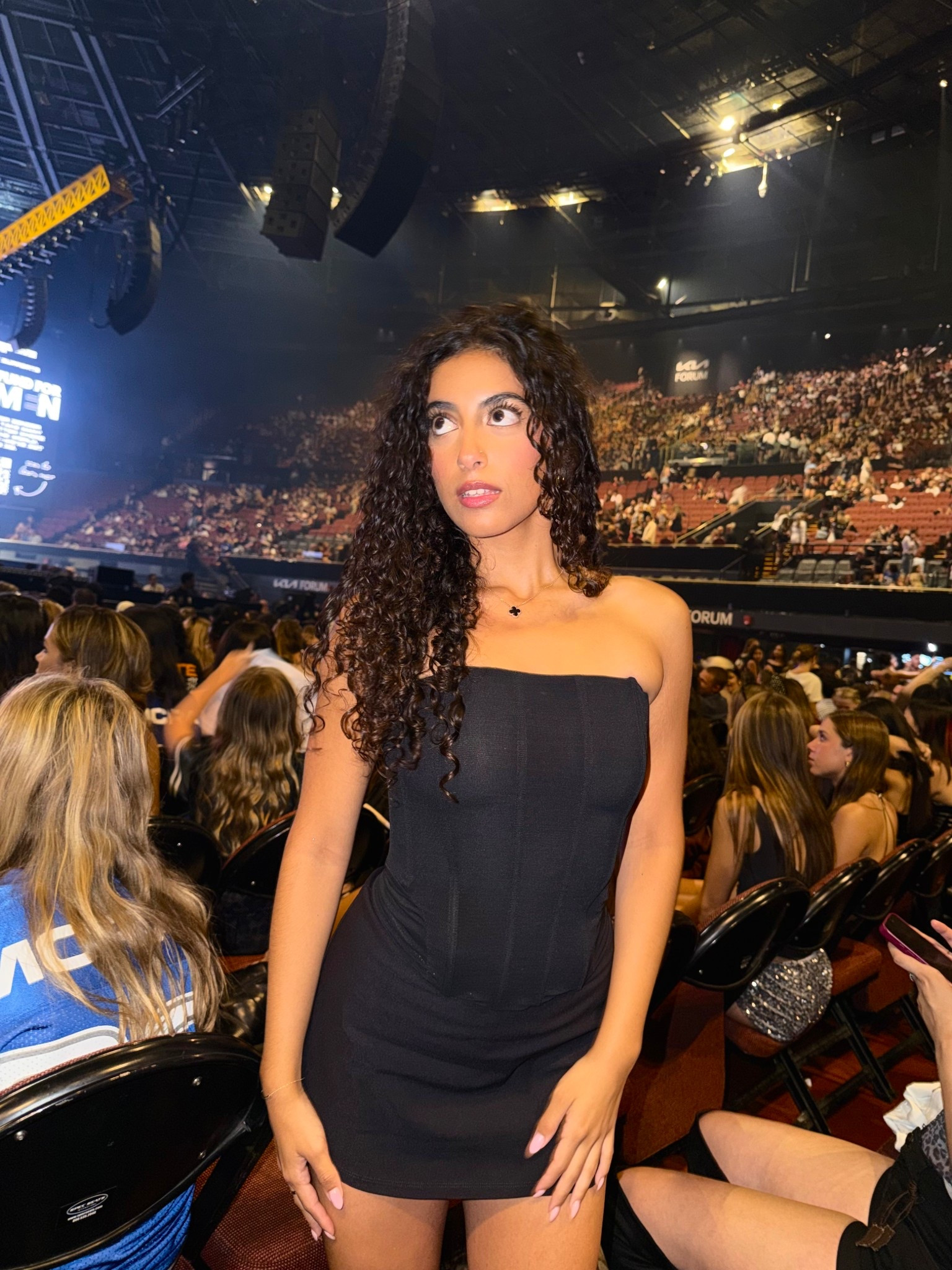 A night with miss possessive 

#LTKStyleTip