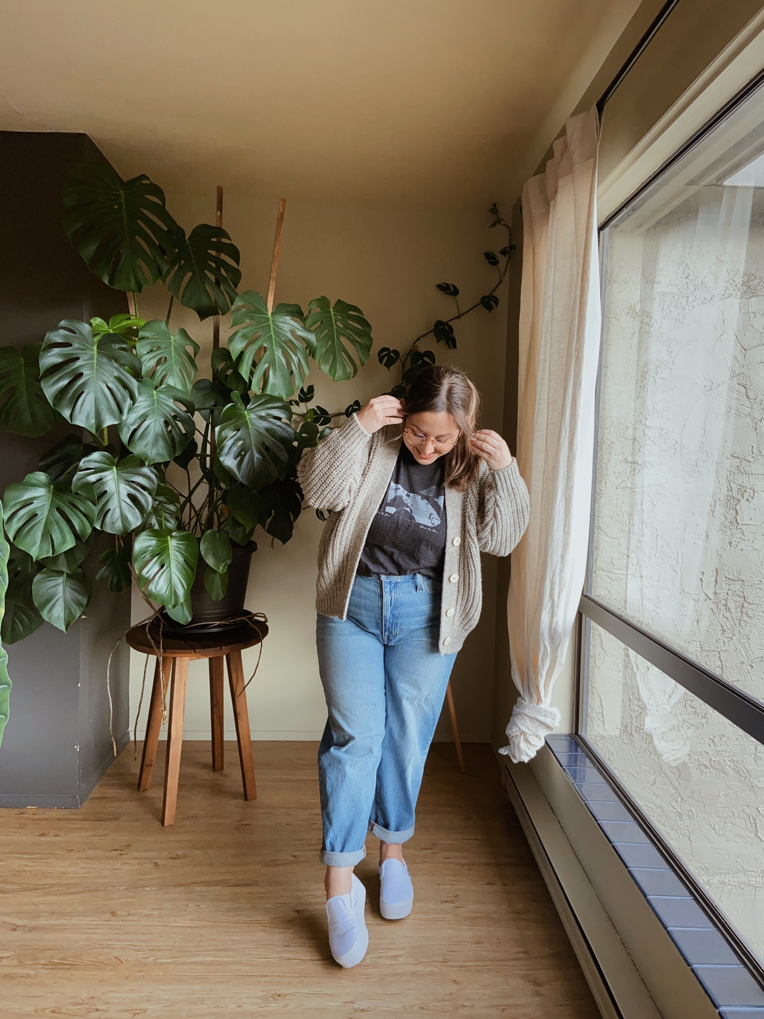 shirt - depop find
sweater - babaa, linked
denim - madewell, linked
shoes - vans, always - linked
🎶

#LTKfit #LTKcurves #LTKFind