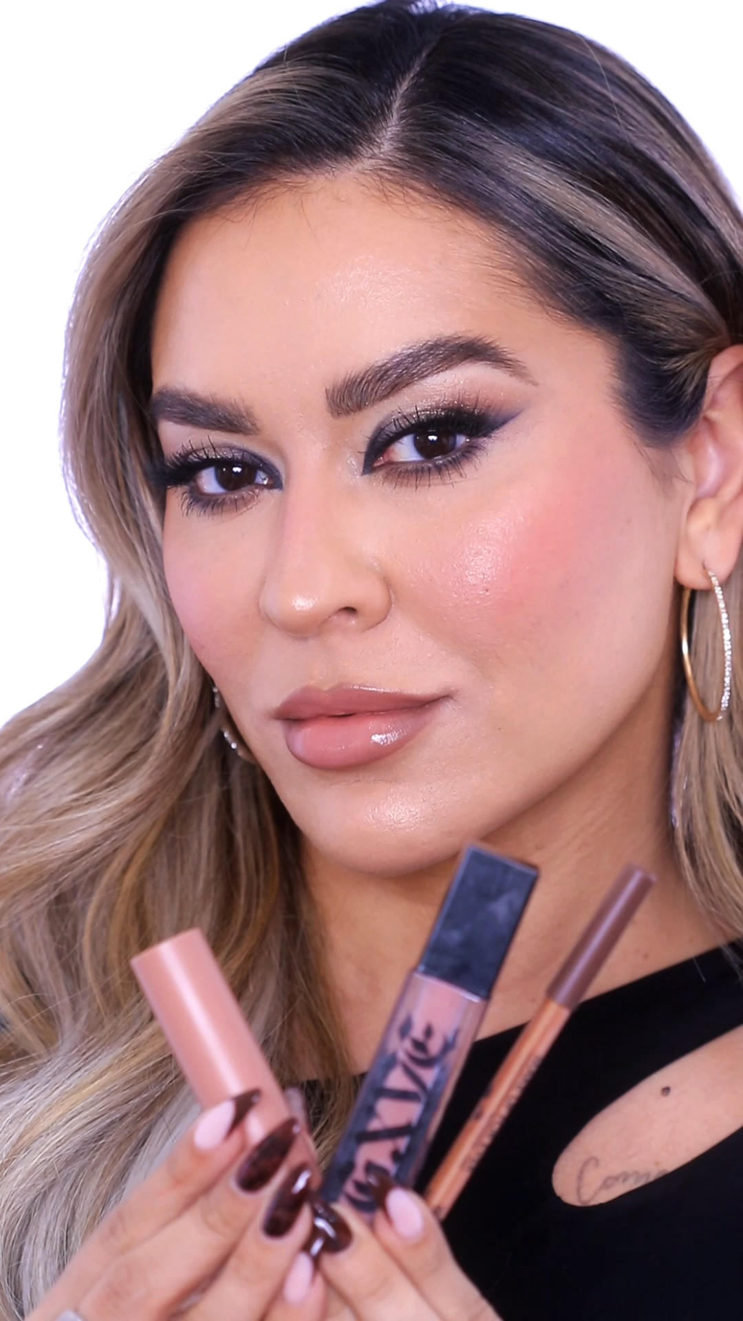 The perfect nude glossy lip 🙌🏼
Perfect for NYE glam ✨

#LTKbeauty #LTKHoliday #LTKstyletip