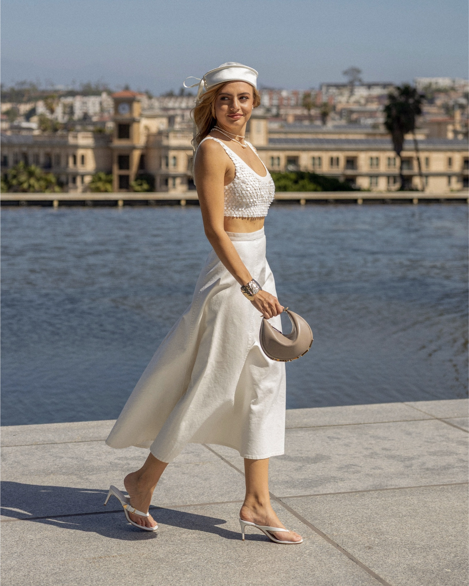 A soft breeze, a silk hat, and the kind of sunlight that makes everything glow.🕊

#LTKSummerEdit #LTKFindsUnder100