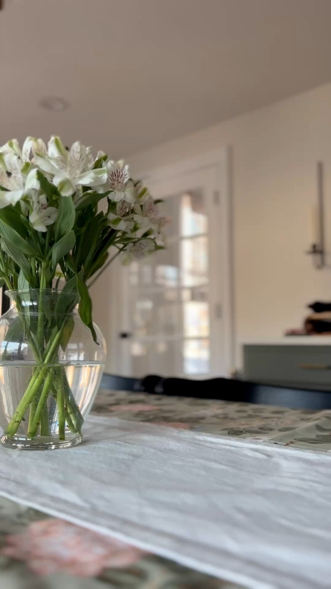 Simple Easter table 

#LTKSeasonal #LTKHome #LTKSpringSale