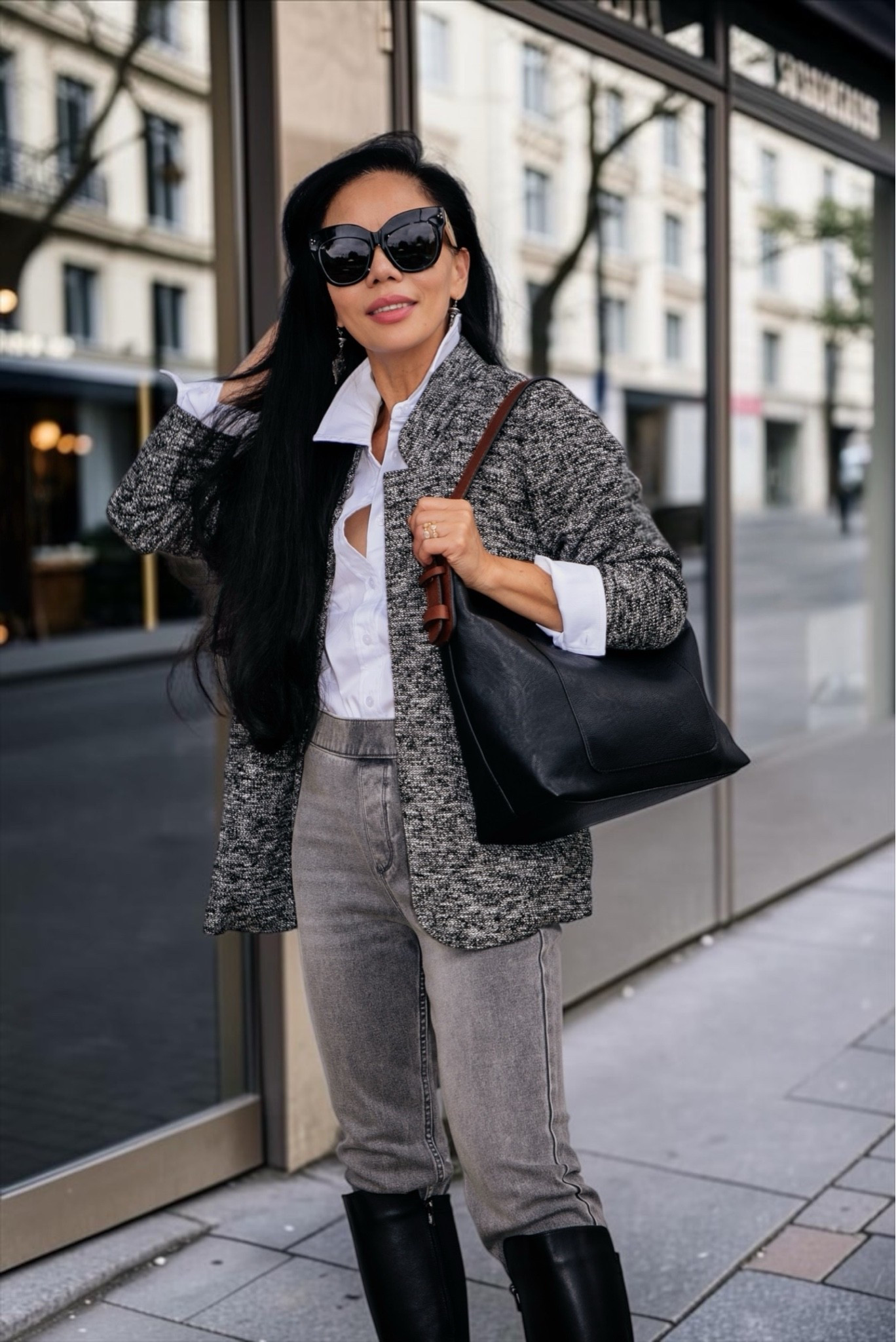 Grey on grey kind of day. 🩶 This tweed jacket is SO soft with such a good fit — polished without feeling too dressed up.

@Soft Surroundings 
#ad