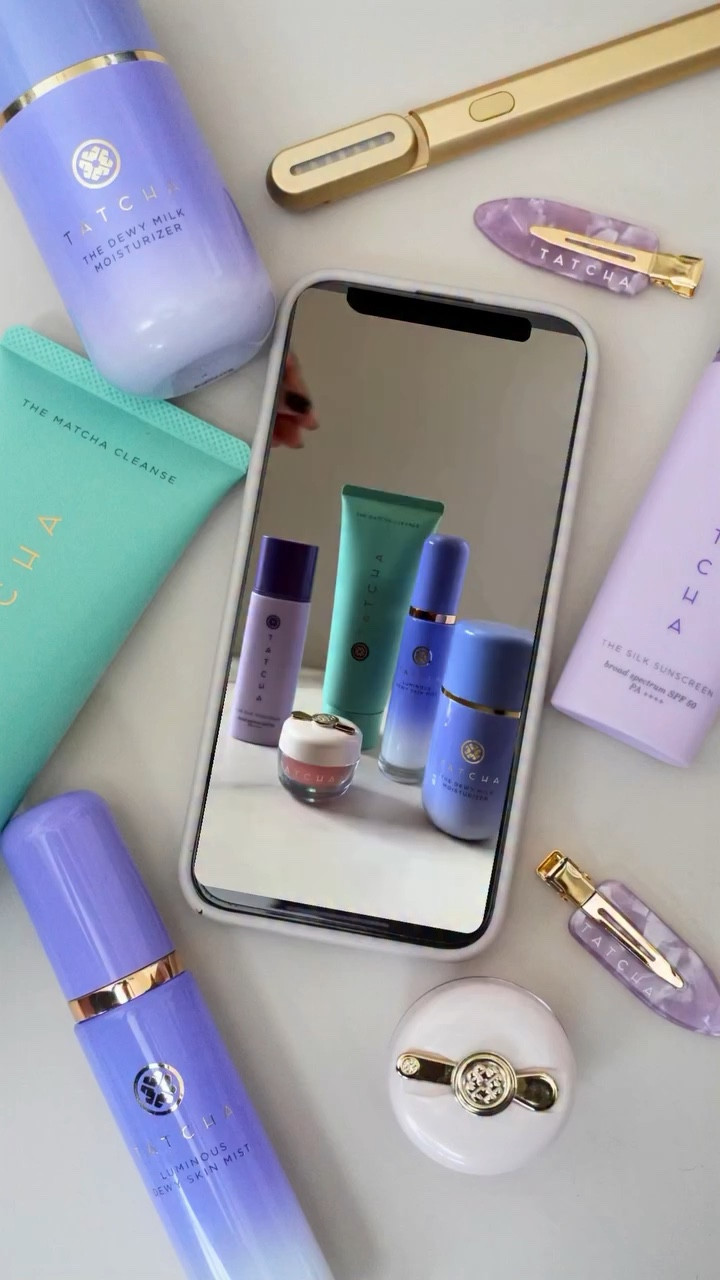 Hydration is the first step to a good day, and these @Tatcha  skincare routine favs will do the trick! ✨ #tatcha #giftedbytatcha 
•
•
•
•
•
#dallascontentcreator #skincareroutine #tatchasknncare