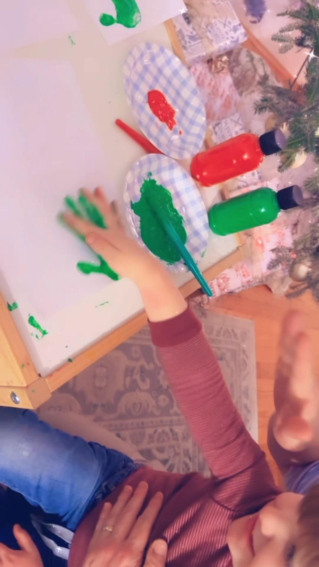 what we’ve been up to tonight… 🤭🎨🫟 A LITTLE CHRISTMAS CRAFTING 🌲❤️

#LTKmomlife #LTKdayinmylife #LTKHoliday