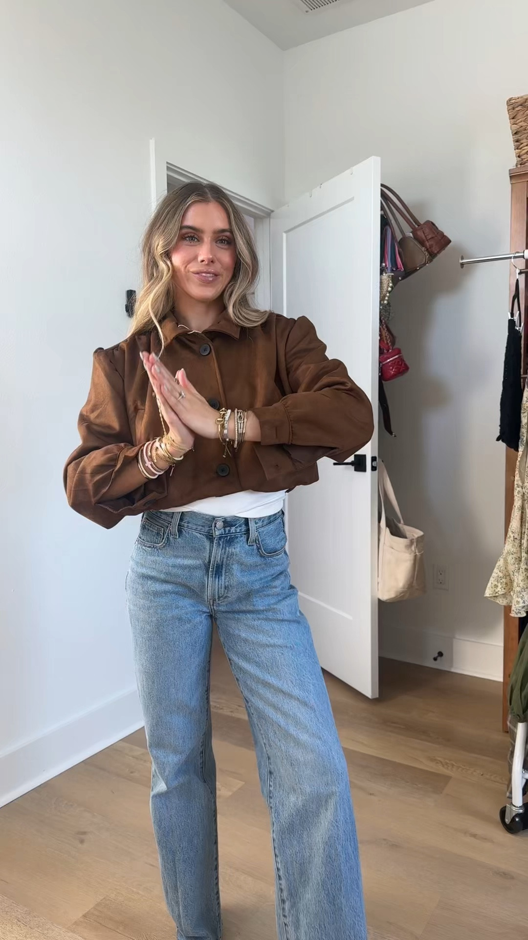 Leave it to the FL girl to find all the Amazon jackets, sweaters, and vests from Amazon that are stylish but won’t break the bank. I’m 5’4 for reference and size SMALL in all of these options. 

#freepeople #lookforless #affordablefashion #budgetfriendly #budgetfashion #freepeopleinspired #freepeopledupes #amazon #amzonfinds #amazonmusthaves #amazonvirtualtryon #amazonfavorites #amazonfashion #founditonamazon #founditonamazonfashion amazon haul, amazon clothing haul, affordable fashion, clothing haul, fall clothing haul, fall fashion, fall trends, winter clothing haul, amazon fashion, amazon finds, amazon fashion 2025. 

#LTKootd #LTKSaleAlert #LTKFindsUnder100