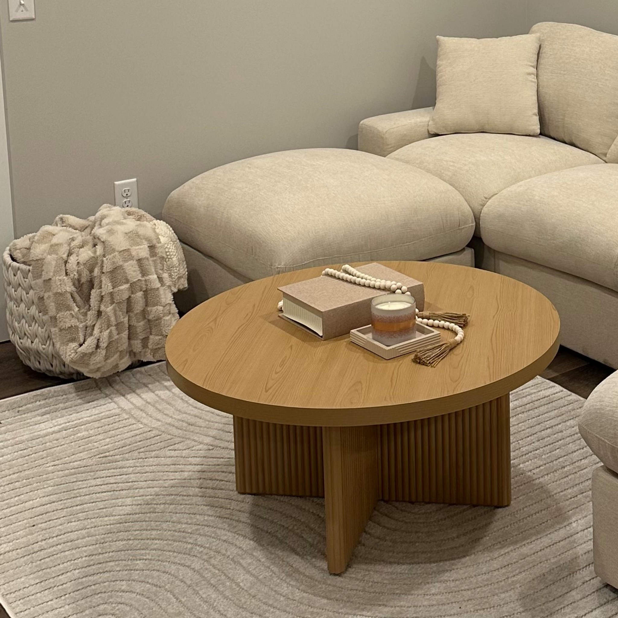 light minimalistic coffee table 🫶🏽

- easy assembly 
- perfect for minimal vibe 
- nice quality 

#LTKGiftGuide #LTKHome #LTKHoliday