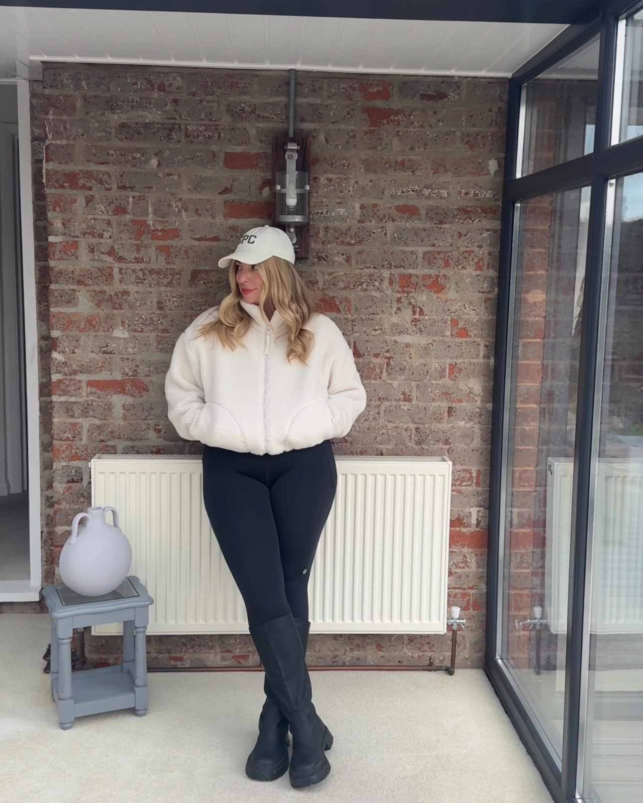 Perfect cream fleece. I’m wearing a large. So comfy but still stylish!!

#LTKwinter #LTKuk #LTKautumn