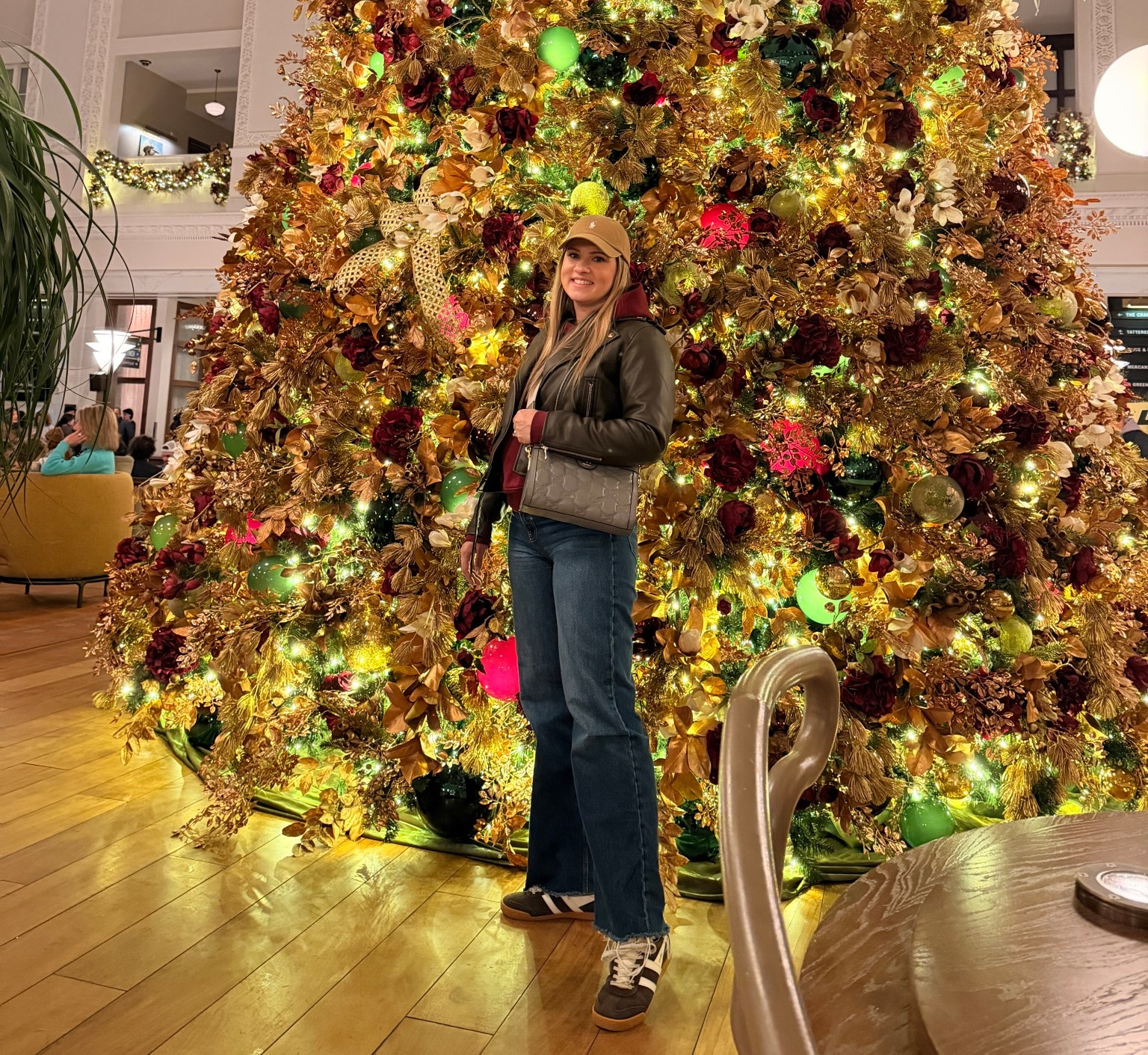 It’s starting to feel like Christmas. We’re in Colorado this weekend & I finally got to wear a fall fit. 

#LTKStyleTip #LTKTravel #LTKSeasonal