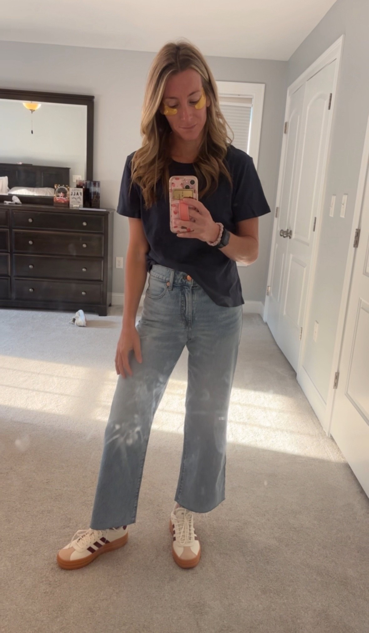 The best wide legged jeans!
Stretchy and comfy:)
They are on sale too !

#LTKFindsUnder100 #LTKFallSale #LTKSaleAlert