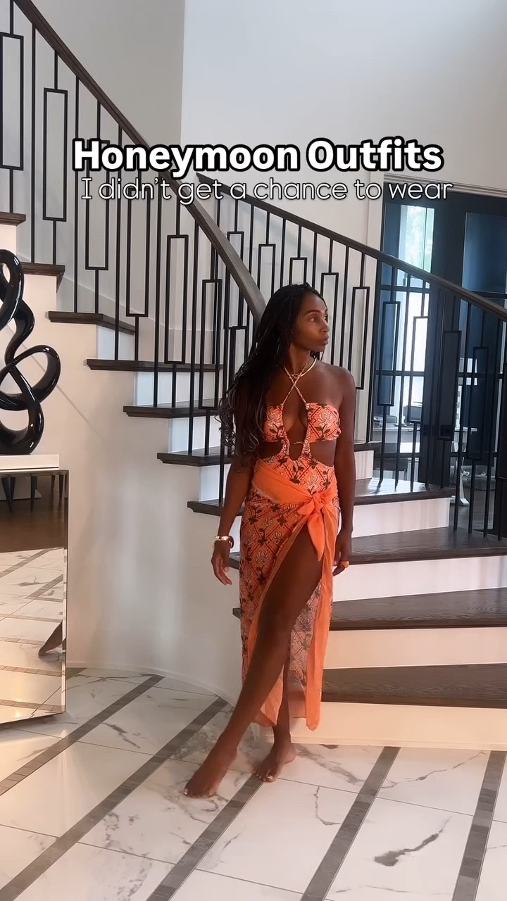 I actually didn’t overpack either …

That just means we should have stayed longer. 😌😭

I will have these in rotation stateside though! 

#honeymoonoutfit #vacayoutfit #europeanvacation #outfitinspiration #greece #whattowear