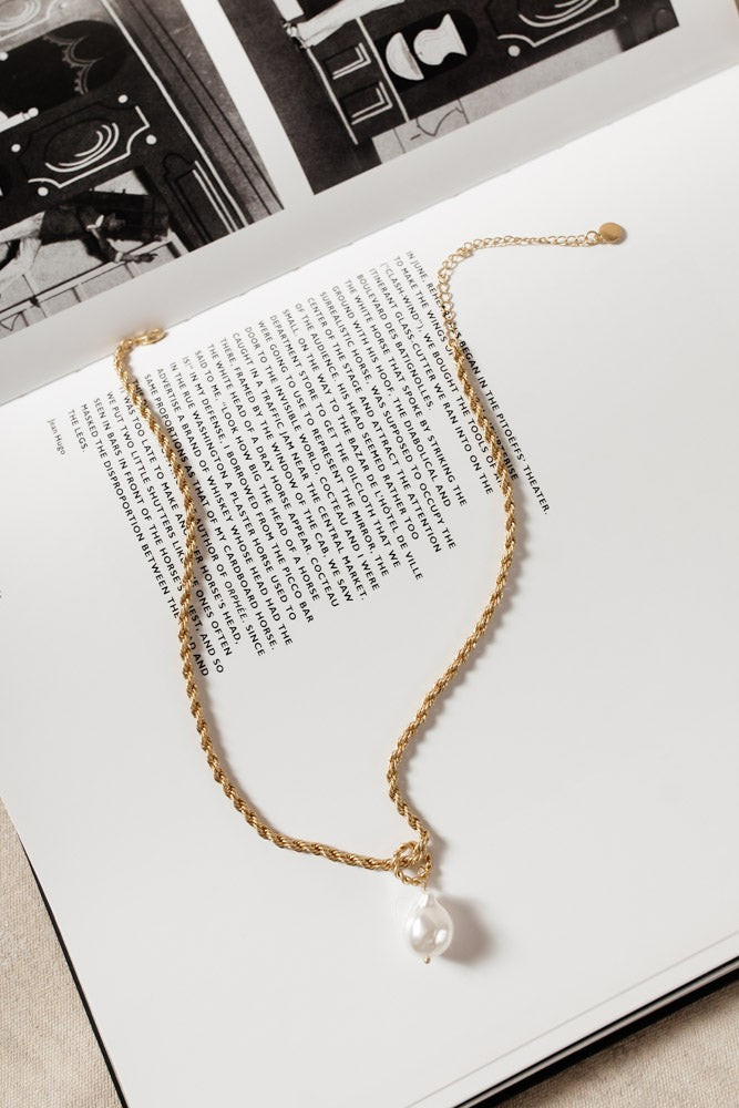Gwyneth Pearl Rope Chain Necklace | Böhme US