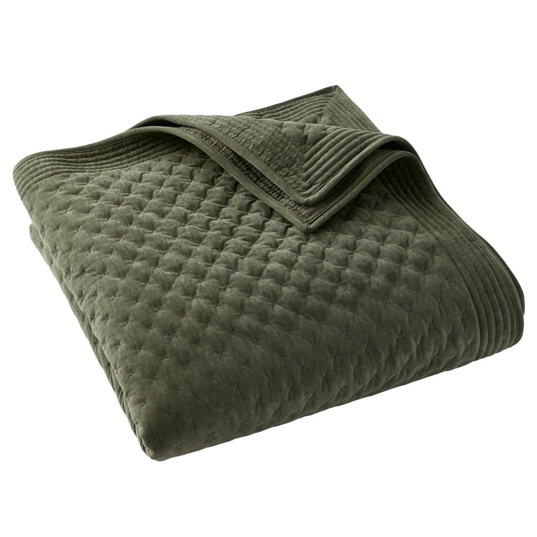 Better Homes & Gardens Tufted Matte Velvet Quilt, King, Emerald Green Bedding | Walmart (US)