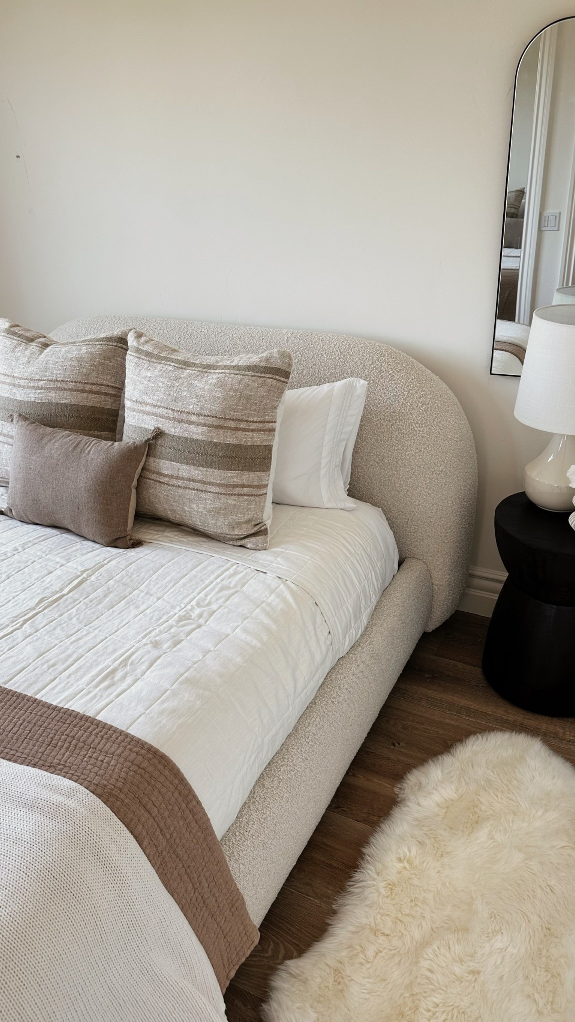 Home decor, guest room styling, neutral decor, StylinbyAylin, Aylin

#LTKBeauty #LTKHome #LTKSeasonal