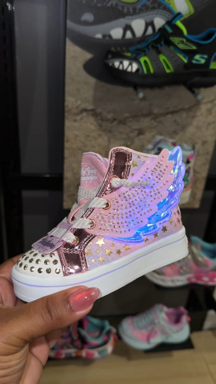 These tiny shoes just did something to my ovaries 😭🫶🏽
Tell me why kids’ shoes are cuter than ours every single time?!

Saving these for future me because the baby fever is real today. If you’re a mama (or thinking about it), you need to see these little finds.

Shop them in my LTK 💛

#LTKkids #KidsStyleFinds #MiniStyle #KidsFashionFinds #MomLifeStyle #FutureMamaVibes #BabyFever #CuteKidsStyle #TinyStyle #LTKfamily