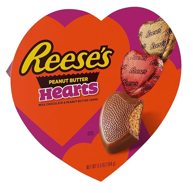 REESE'S Chocolate Peanut Butter Creme Hearts, Valentine's Candy Gift Box, 6.5 oz | Amazon (US)