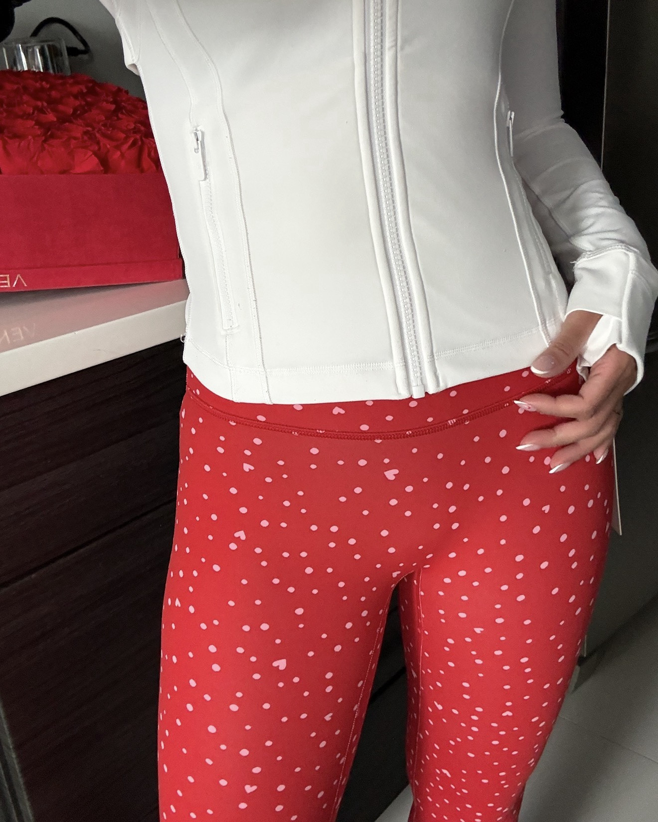 happy Valentine’s season ! 💌💋

heart scatter dot print candy cloud oxford red no line 25” aligns, lululemon, yoga, athleisure, pilates, lounge. 