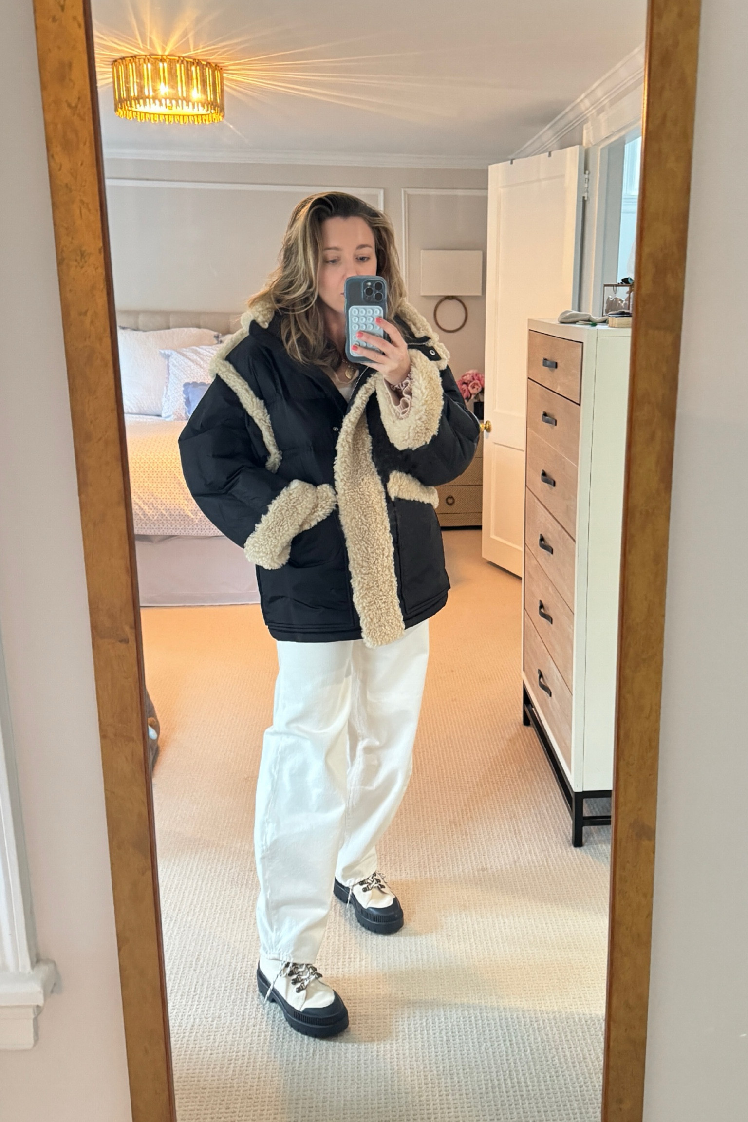 On a mission to find durable, stylish outerwear!

Puffer from Stand Studio
Jeans from Toteme
Boots from H&M (old)

#LTKsalealert #LTKstyletip #LTKSeasonal