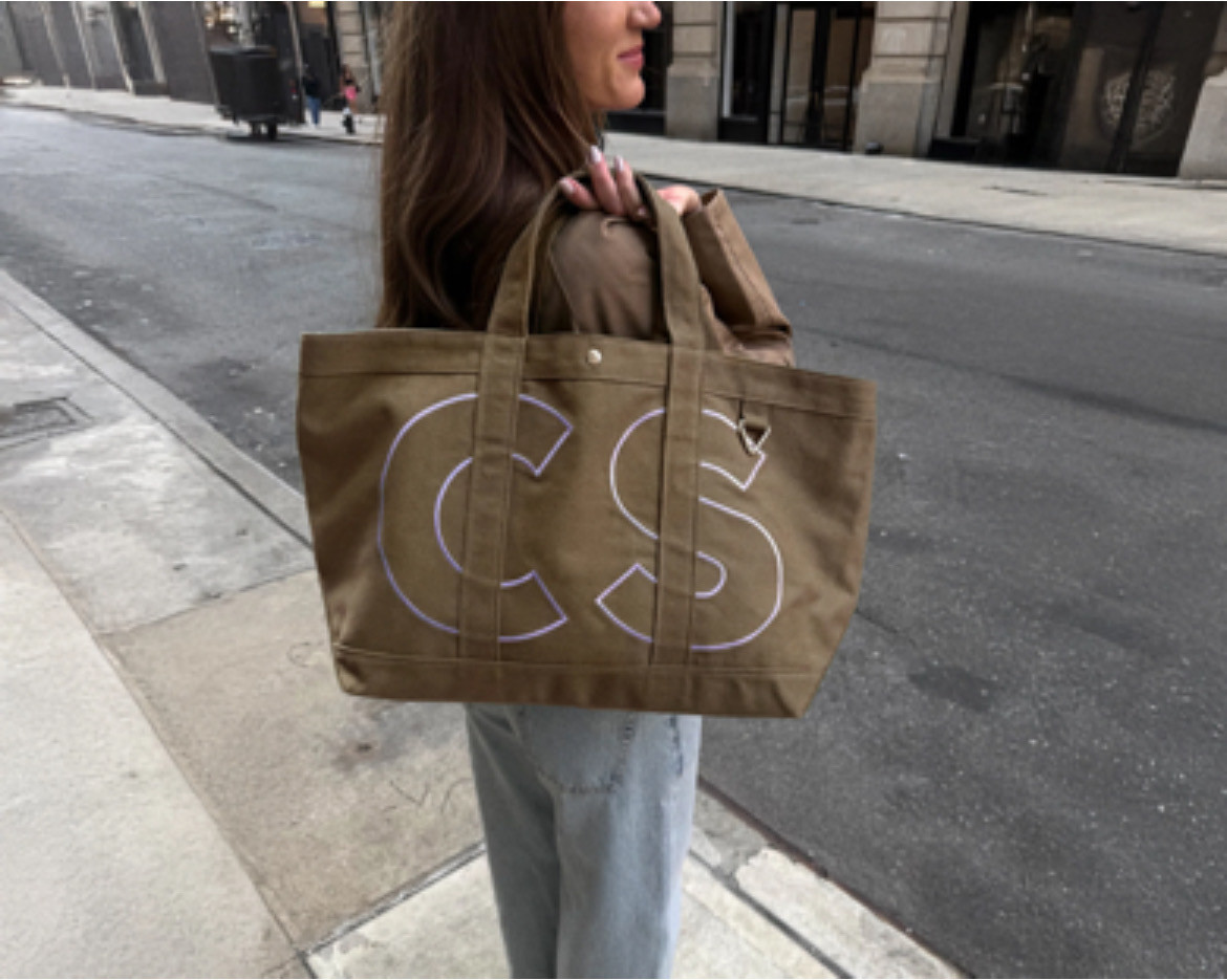 Baublebar has the Custom Alpha Tote for the on the go girl! This is a perfect gift for your tote-carrying bestie. You could even fill in with minis of her favorite things! 

#giftsforher
 

 

#LTKGiftGuide #LTKCyberWeek