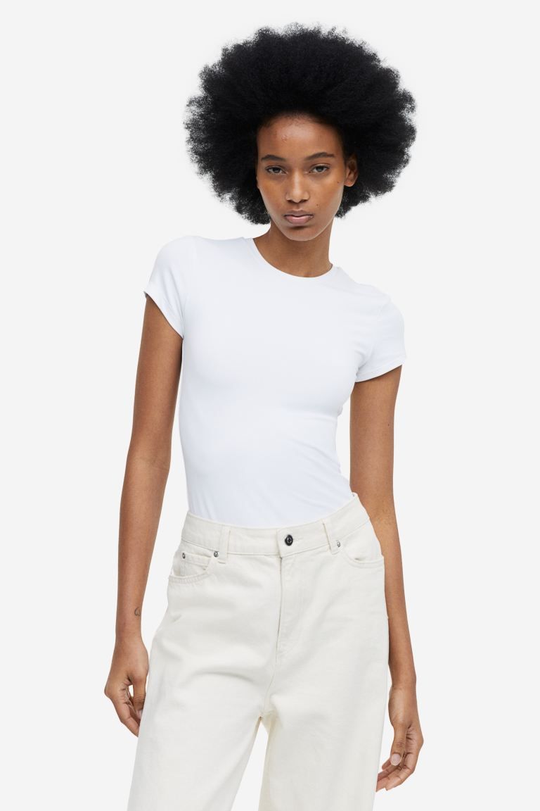 Fitted microfibre T-shirt - White - Ladies | H&M GB | H&M (UK, MY, IN, SG, PH, TW, HK)