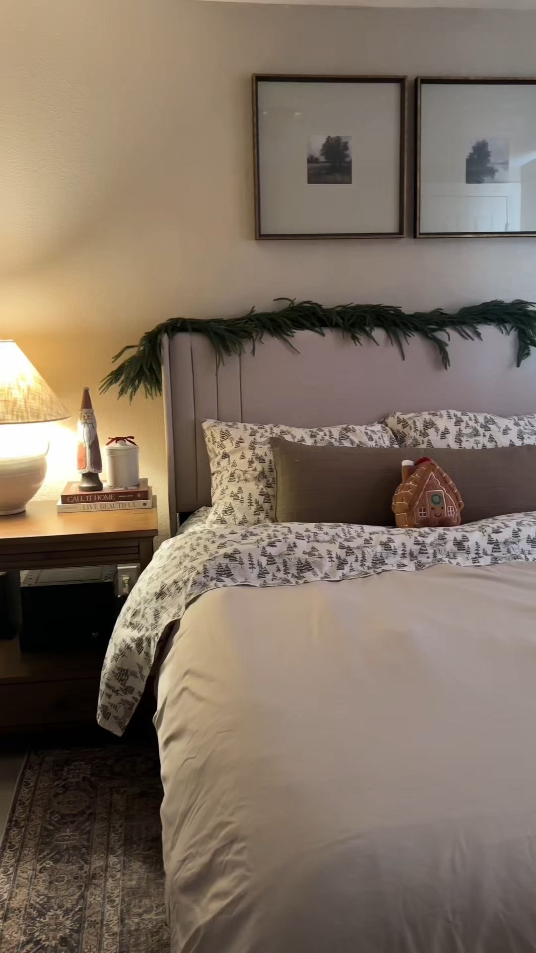 Christmas bedroom decor #LTKHoliday

#LTKSeasonal #LTKHome