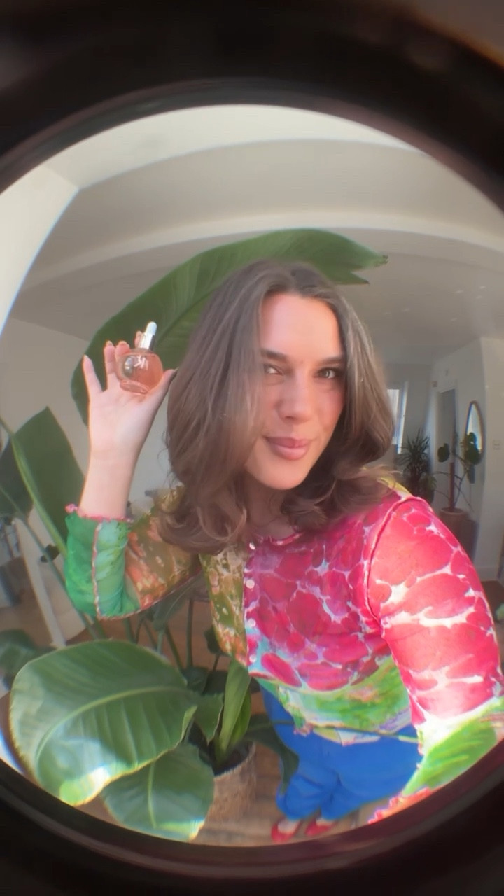 Off to the house of gloss pop up ✨

Kerastase - NEW Gloss Absolu  

#LTKspring #LTKuk #LTKbeauty