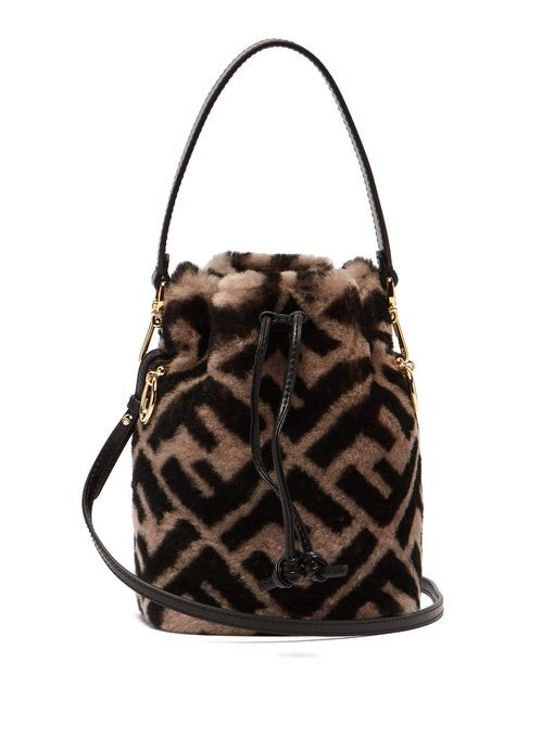 Mon Tresor logo-print shearling bucket bag | Fendi | Matches (UK)