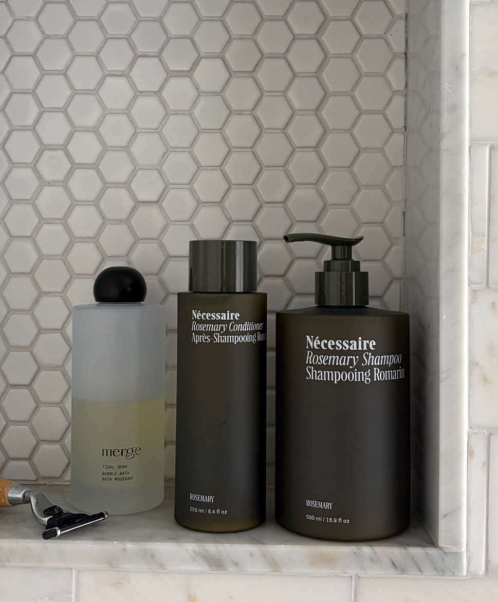 Every once in a while I stray from my go-to shampoo and conditioner and always regret it.

Loving the new (to me?) rosemary scent - smells like a spa 🧖🏽‍♀️ 🫧

#LTKcanada #LTKbeauty
