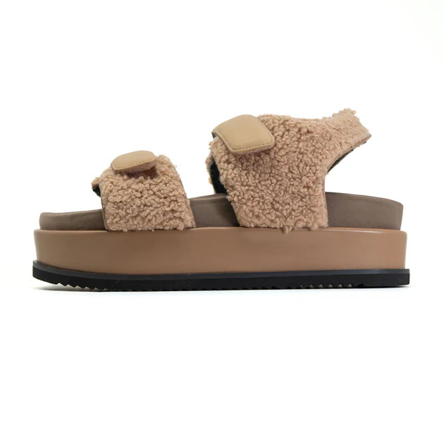 ROAM VELCRO FUZZY STACK PLATFORM IN BEIGE FAUX SHEARLING | ROAM