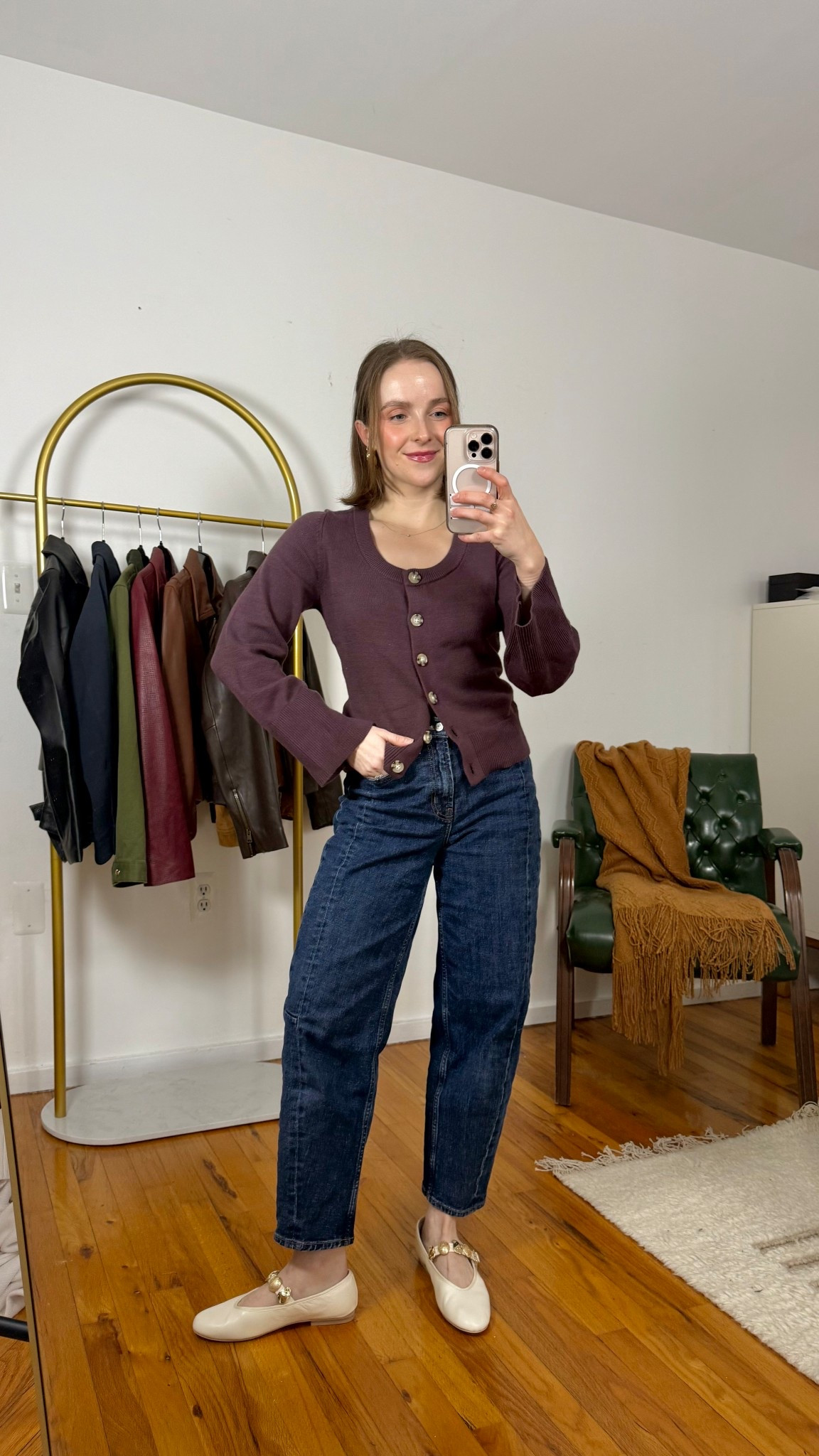 @Target spring outfits. Barrel jeans for spring. 0 reguslr barrel jeans. Xs sweater 

#LTKSaleAlert #LTKPetite