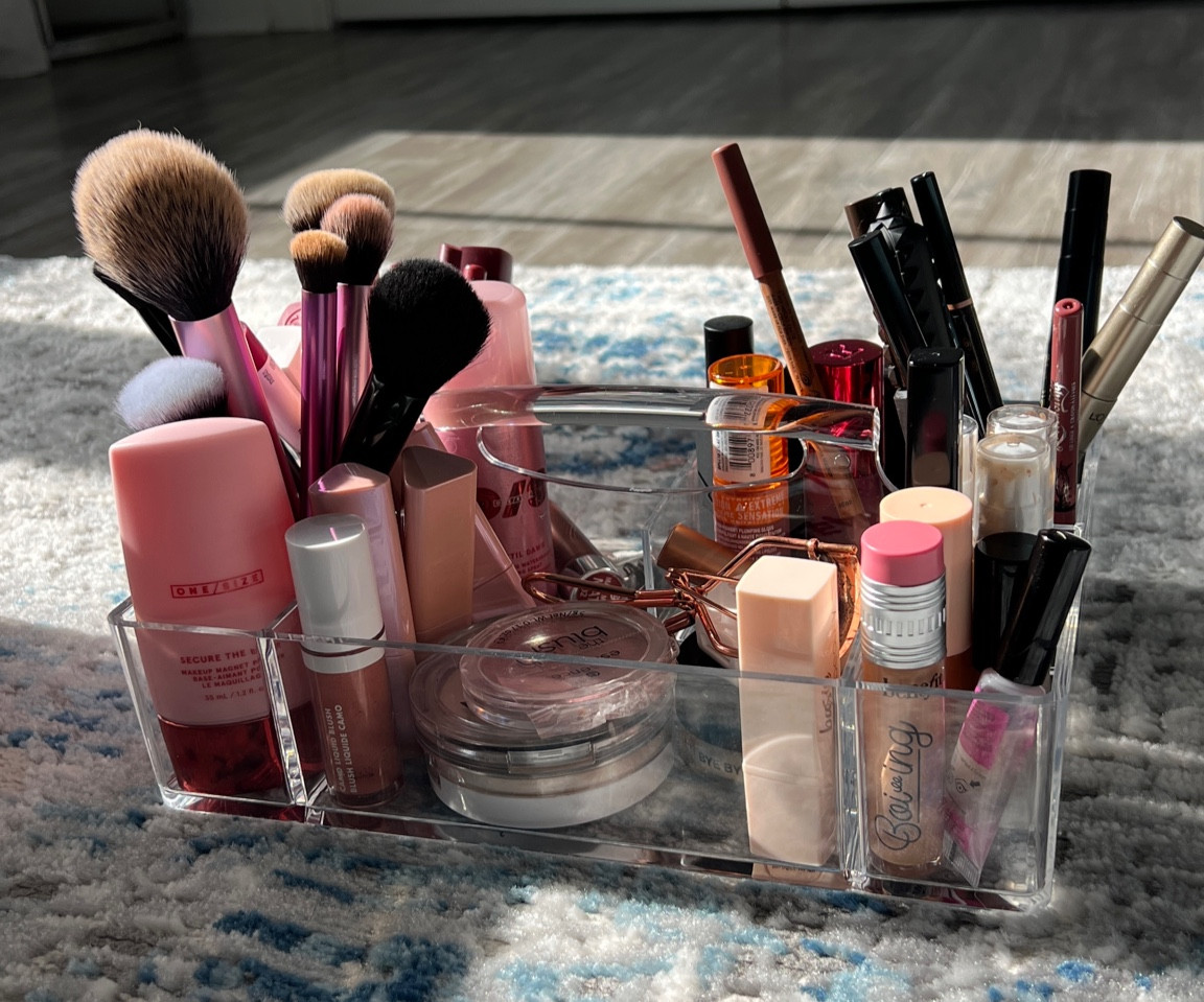 Seriously the best little makeup organizer!! 