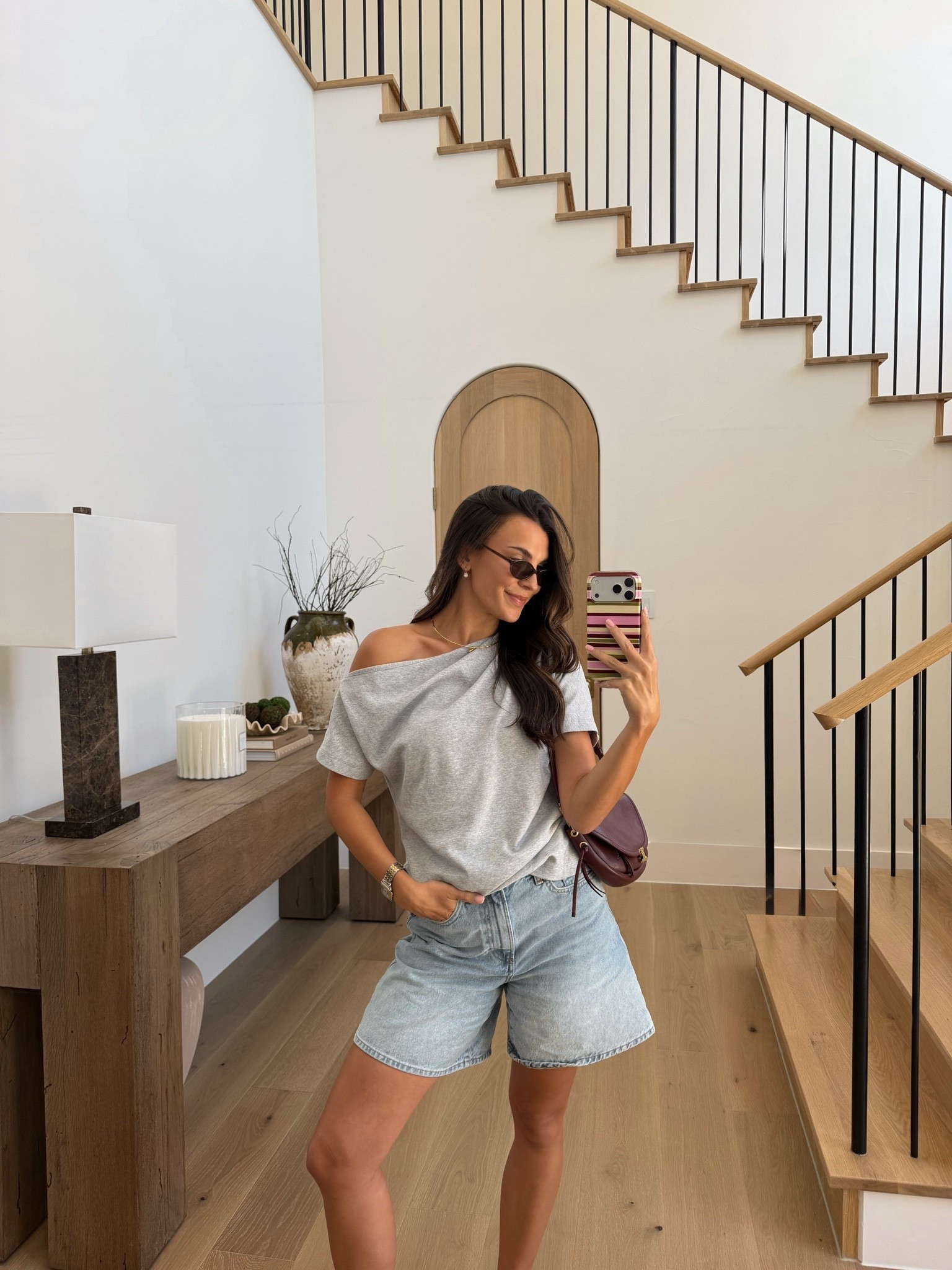 ootd!!! 🤍

Aritzia, Abercrombie, bag, Amazon finds, summer accessories, on the go, coffee run, fall finds, fall outfit inspo, travel, summer