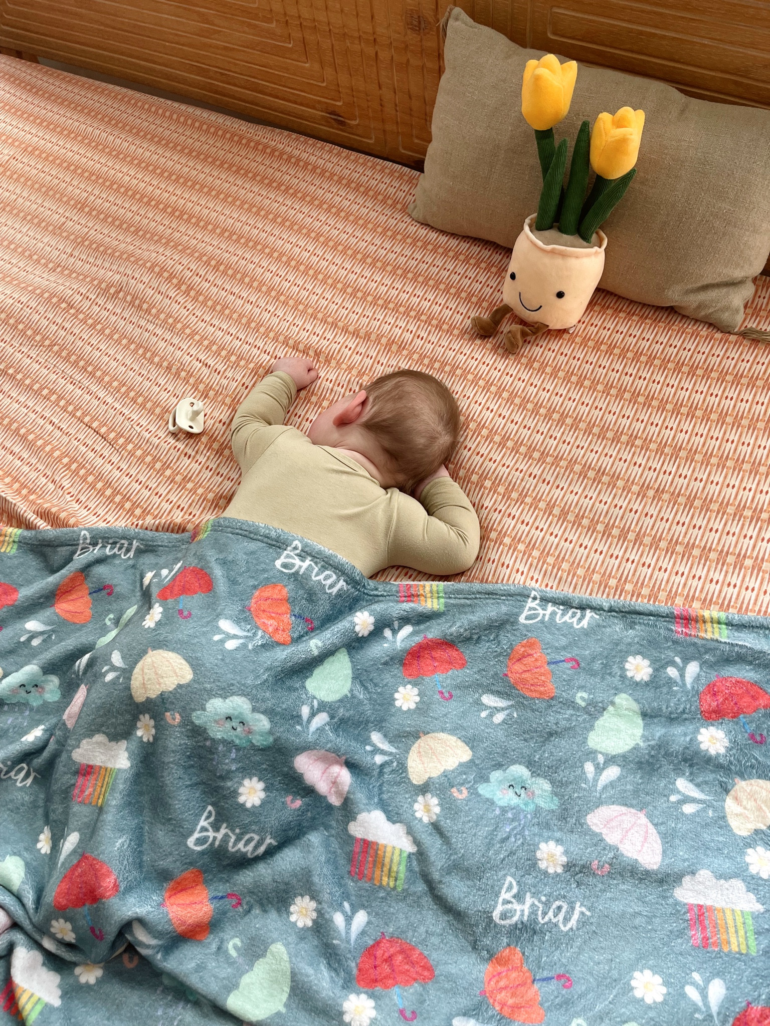 Briar is loving his new blanket from @thelittlelemonscompany !☔️🌈☁️🌼 #ad These super soft personalized blankets are so sweet & perfect for anyone expecting a little one this spring.🤍

You can shop this blanket or any of their other adorable personalized items on my LTK (linked in my bio)! Use code EASTER for 25% off sitewide! @shopltk 




#liketkit #liketoknowit #ltk #ltkbaby #thelittlelemonscompany #easterbasket #expectingababy #expectantmom #infantmom #secondtimemom 

#LTKkids #LTKSeasonal #LTKbaby