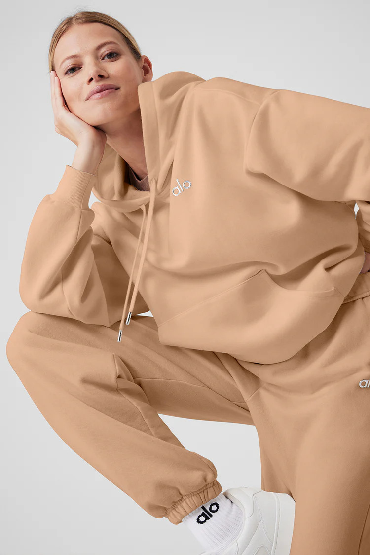 Accolade Hoodie | Alo Yoga (US)