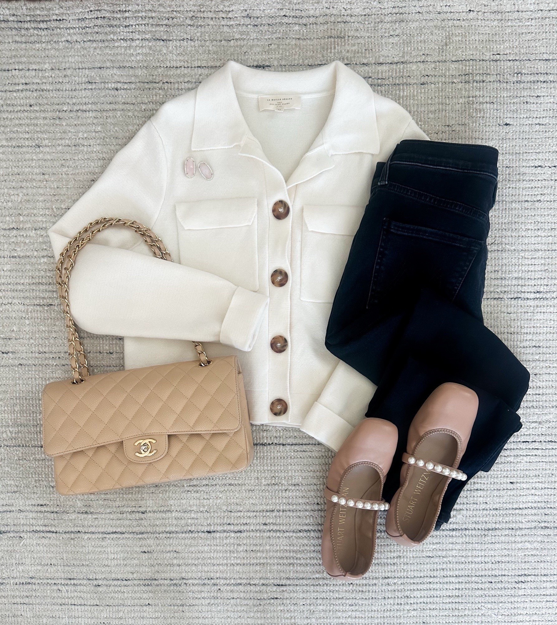 Light winter outfit with dark wash skinny jeans, cream cardigan, and flats for a chic look. Love this because you can layer it to be warmer and also a good transitional look for spring, too. Nursing friendly! 

#LTKSeasonal #LTKootd