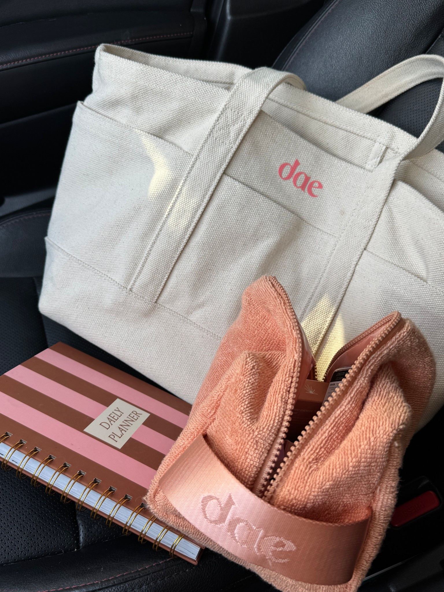 DAE 🧡🍑

#LTKHalloween #LTKSeasonal #LTKActive